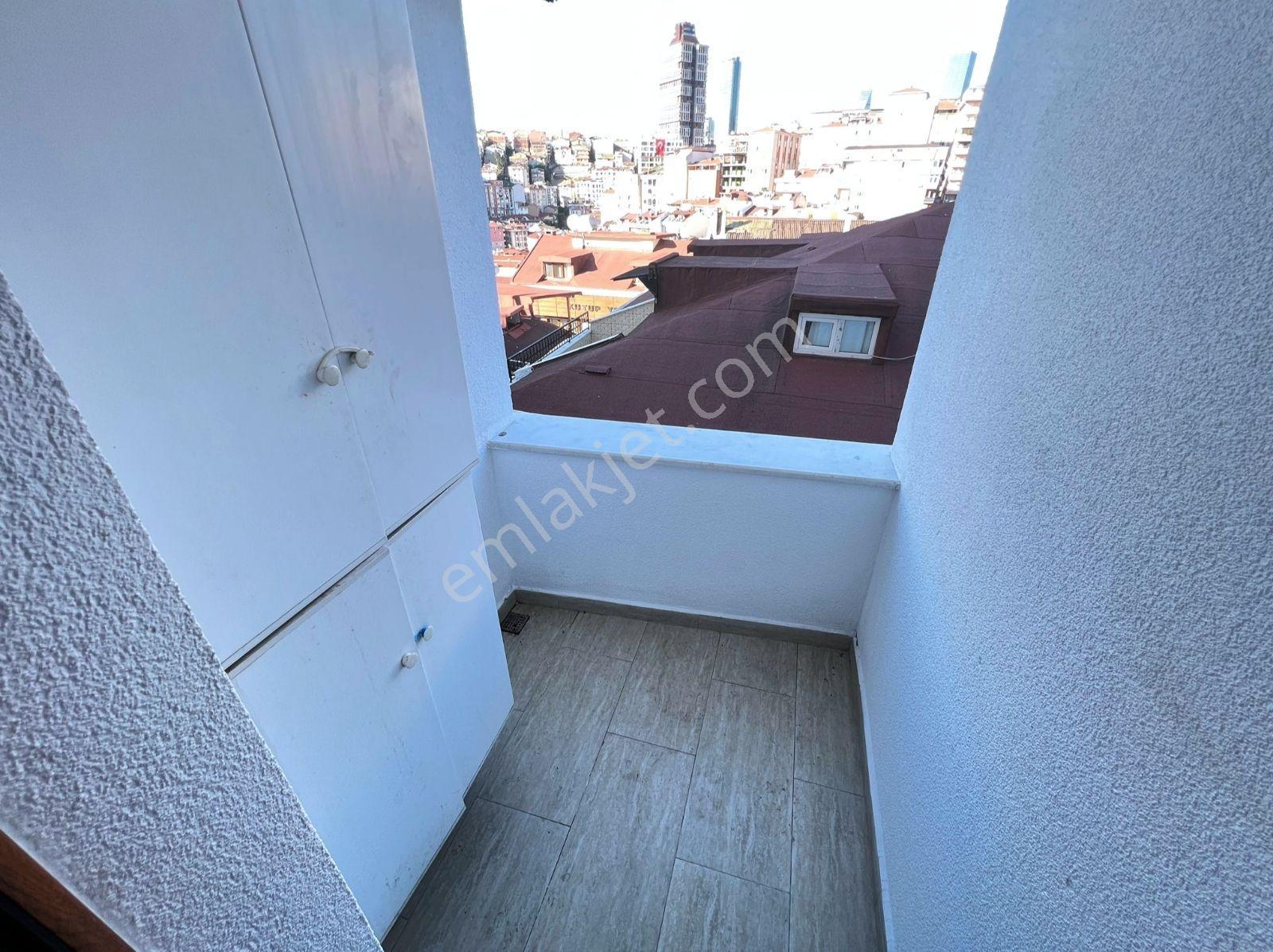 Tuncay'dan Şişli'de Yeni Binada Balkonlu Eşyalı 1+1 Ferah Daire - Görsel 20