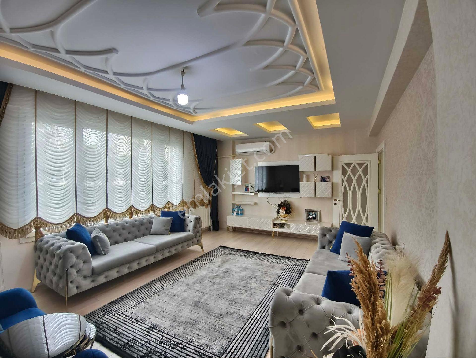 3.5+1 Satılık Lüks Daire Bağcılarda