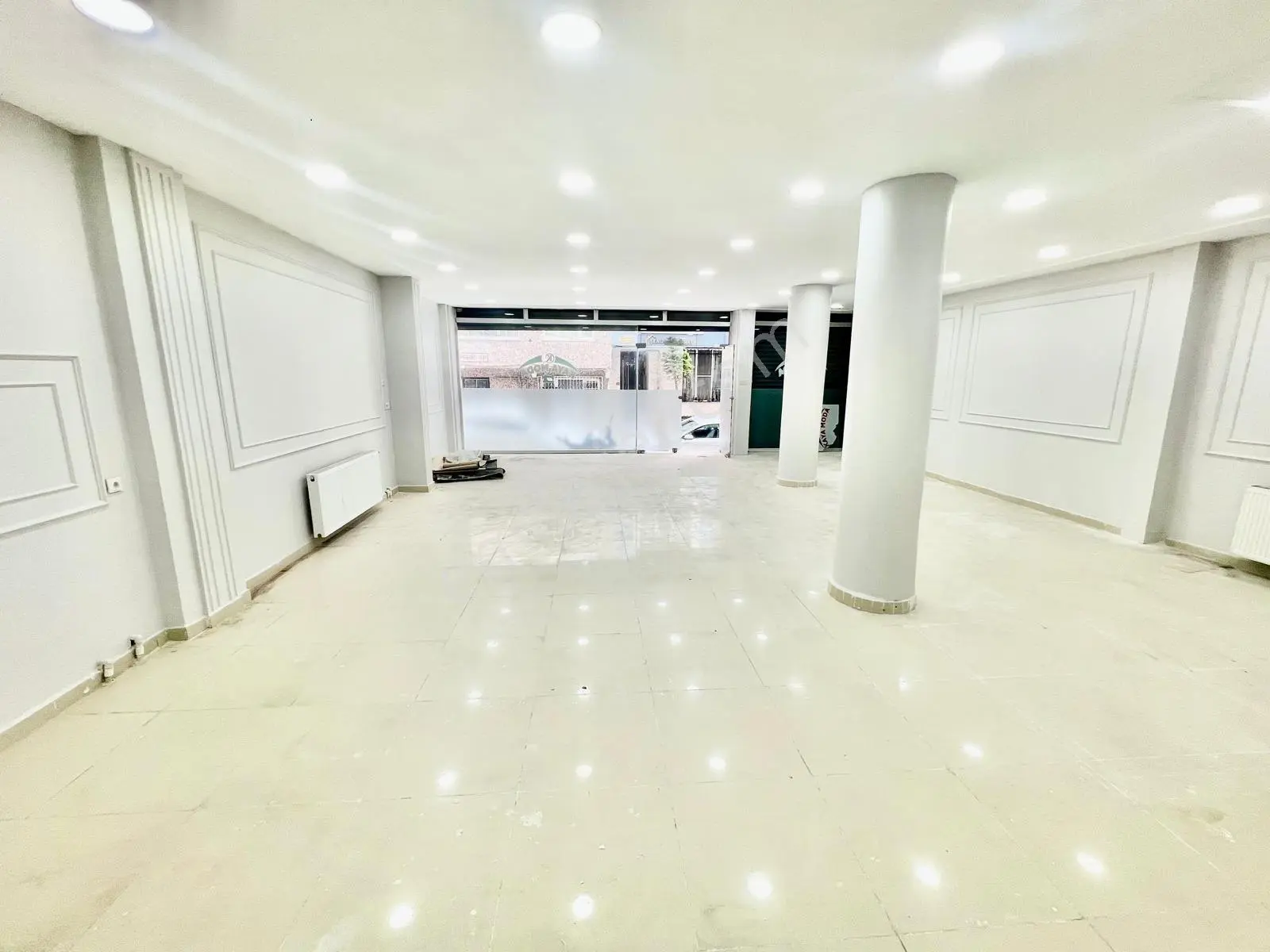 Seba'dan Gültepe Mh Metrobüsün Dibi 93.metre Hisseli Satılık Dükkan - Görsel 4
