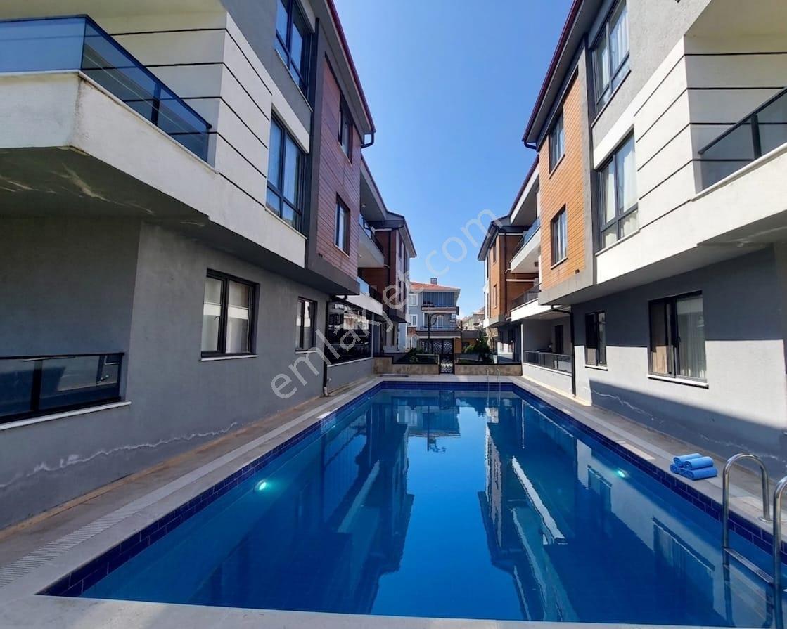 32 Evlerde Full Sıfır Eşyalı Butik Havuzlu Sitede 2+1 Satılık - Görsel 4