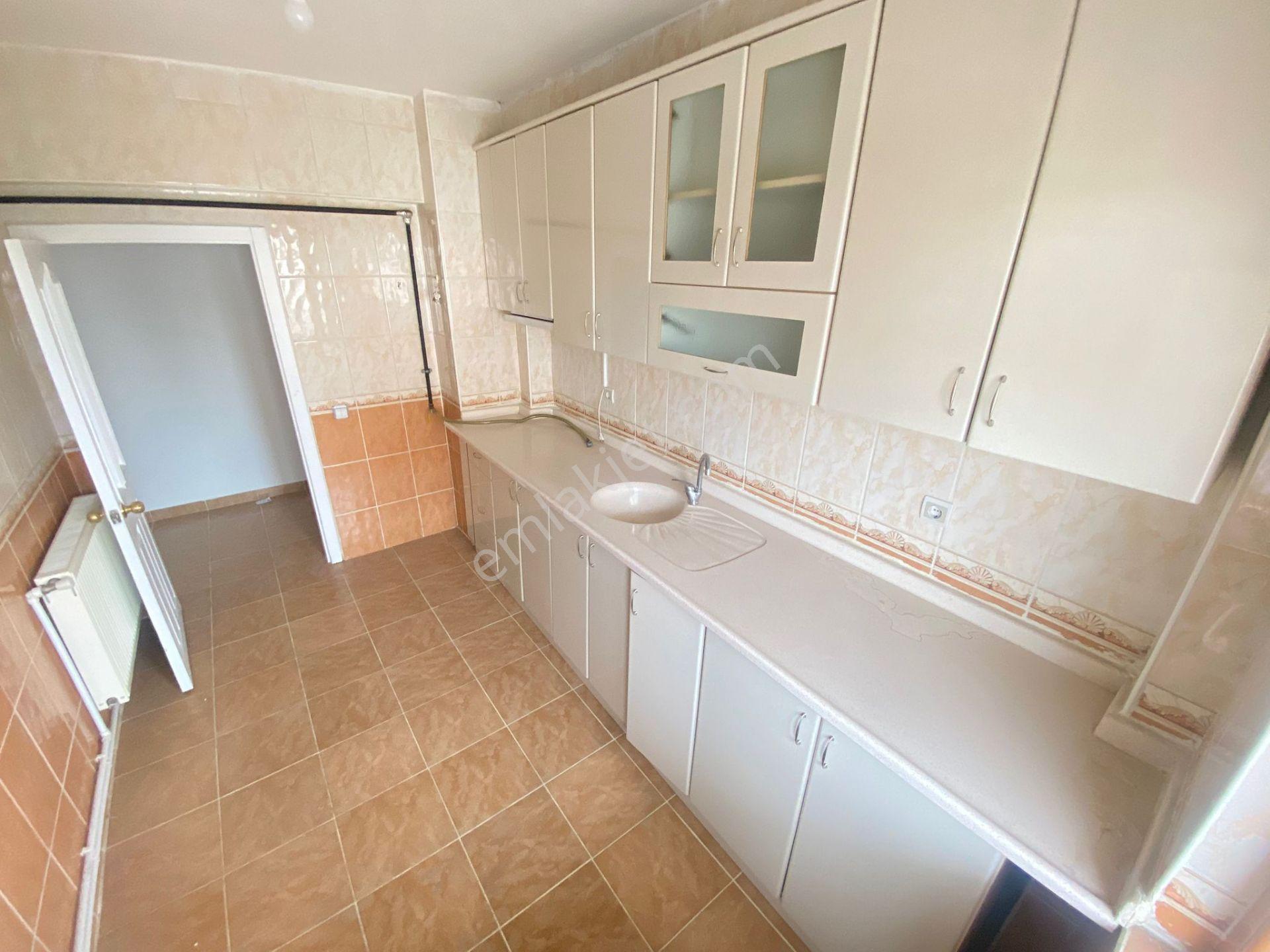 Es As Emlak'tan Pınarbaşı Mh Bağımsız Yapılı Ara Katta Kiralık 3+1 Daire - Görsel 3