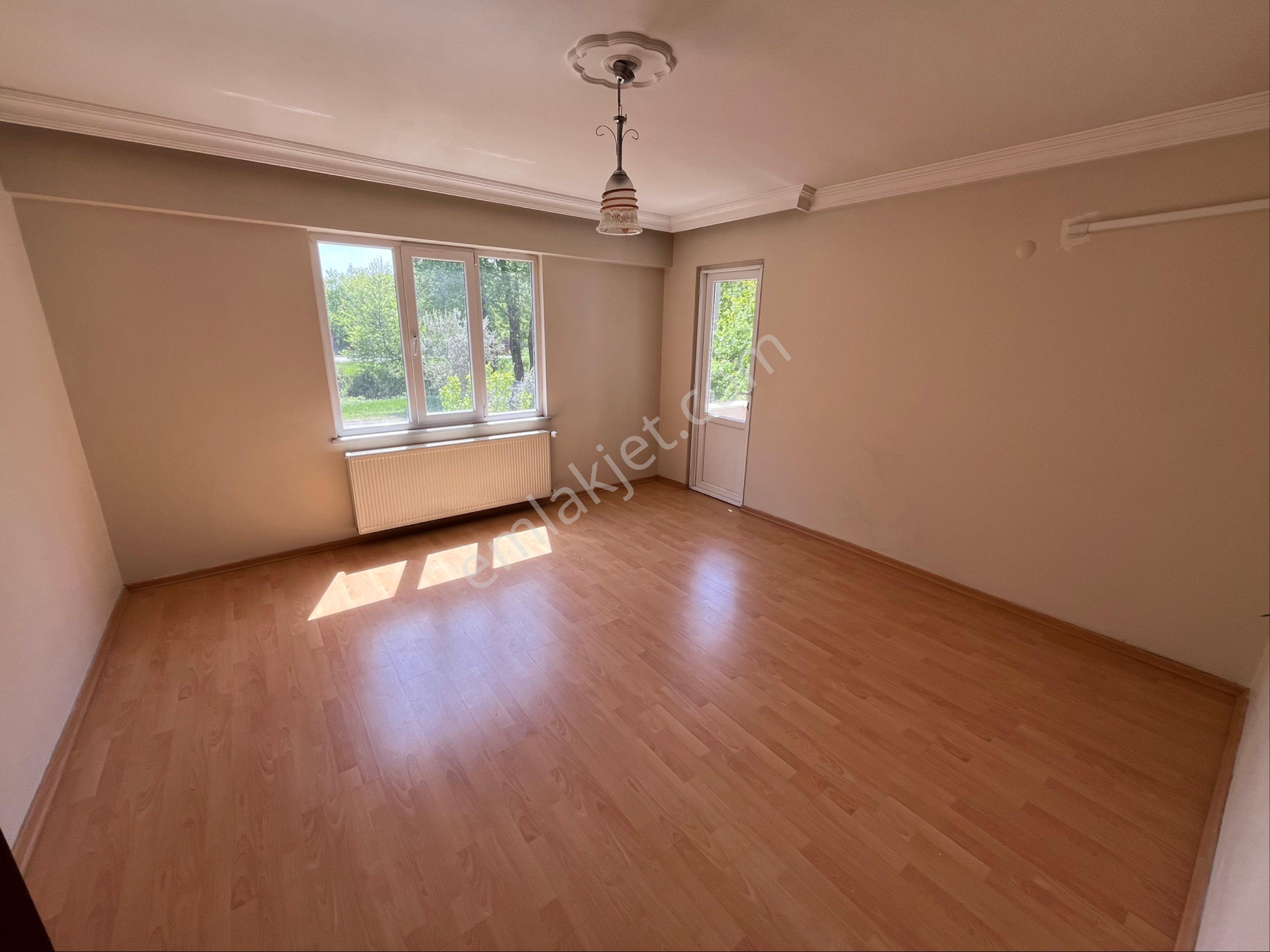 Akçay Merkezde Doğalgazlı Ara Kat 3+1 Boş Kiralık Daire - Görsel 2