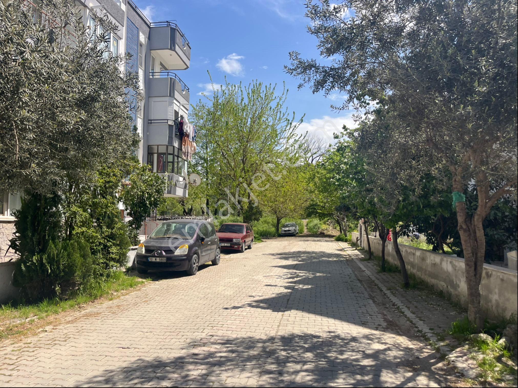 Akçay Merkezde Doğalgazlı Ara Kat 3+1 Boş Kiralık Daire - Görsel 8