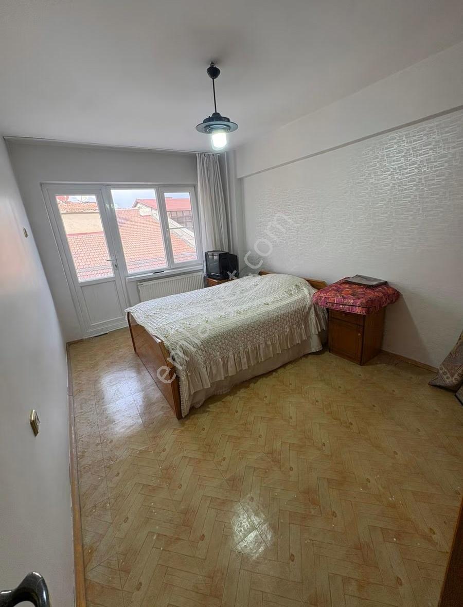 Nailbey Mah. Cumhuriyet Meydanı Altında 4+2 Dubleks Daire - Görsel 10