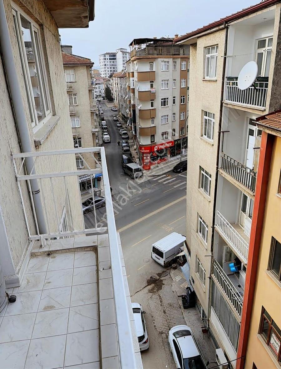 Nailbey Mah. Cumhuriyet Meydanı Altında 4+2 Dubleks Daire - Görsel 14