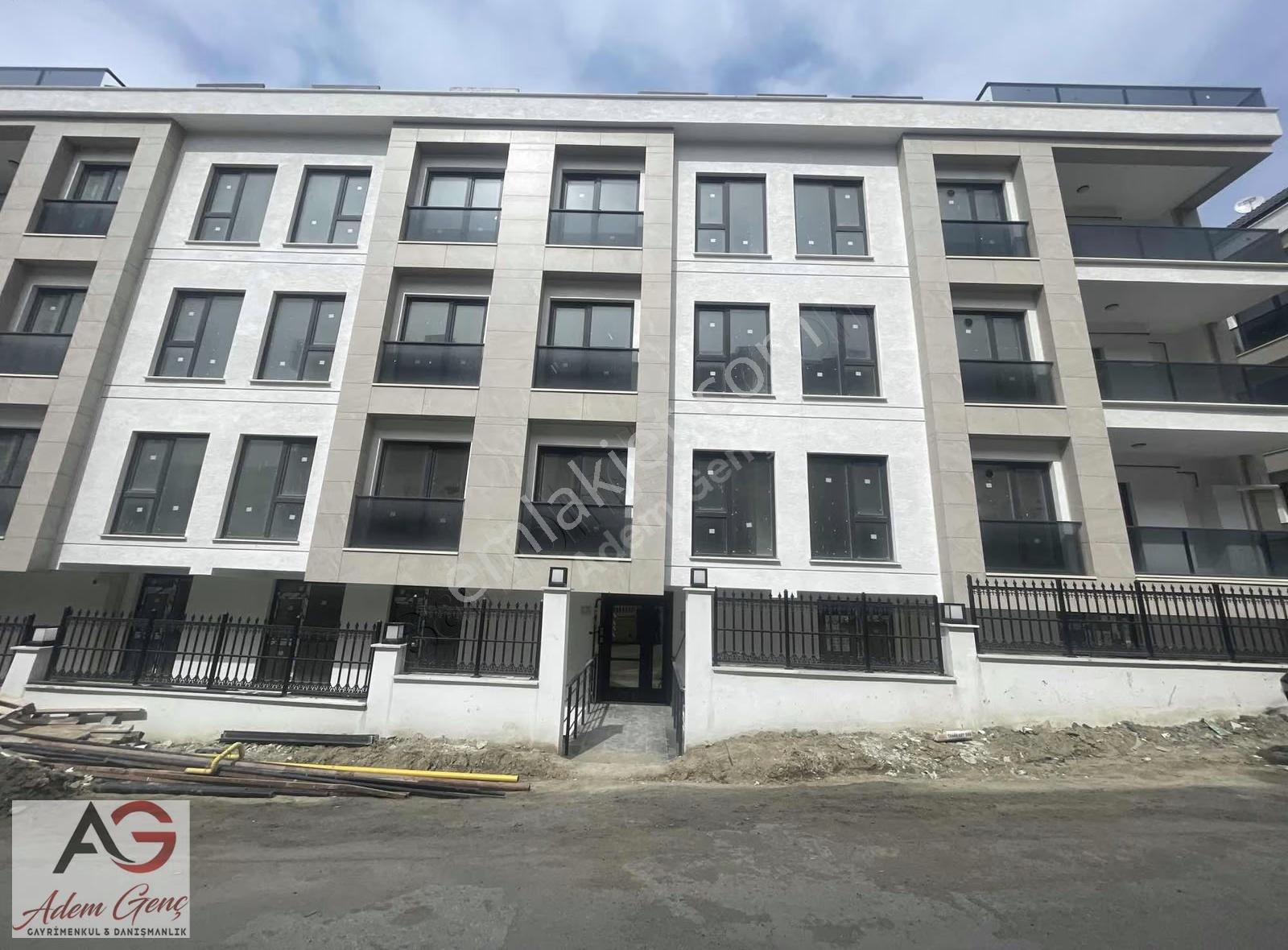 Beylikdüzü Kavaklı Sahil Mahallesinde Satılık 1+1 Daire