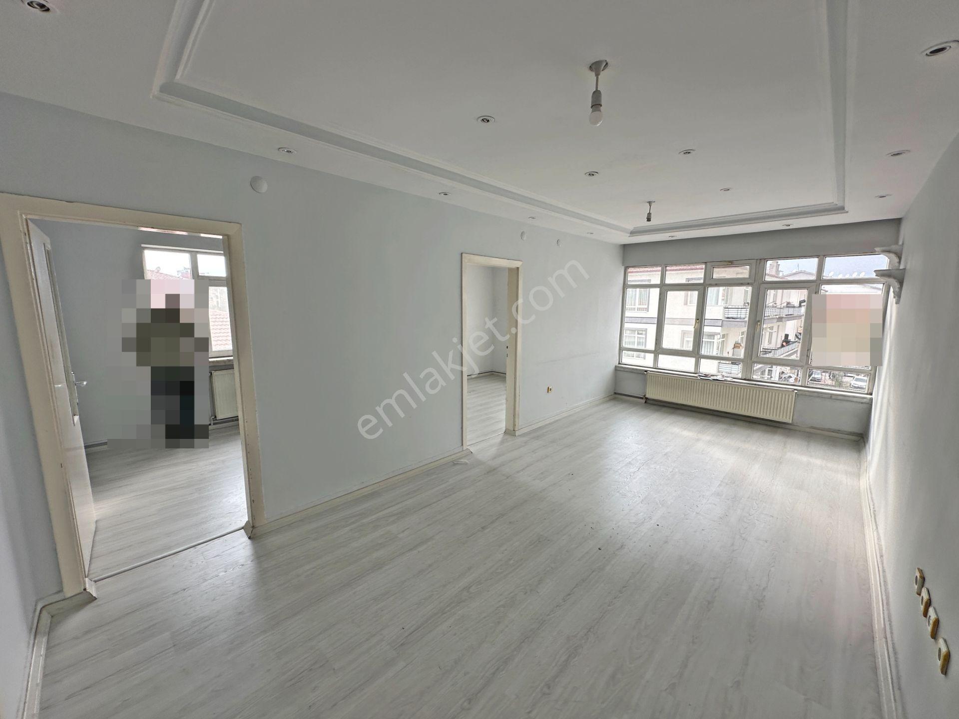 Dikimevi Metro Yakınında Katta Ön Cephede Bakımlı 3+1 Kiralık Daire - Görsel 5