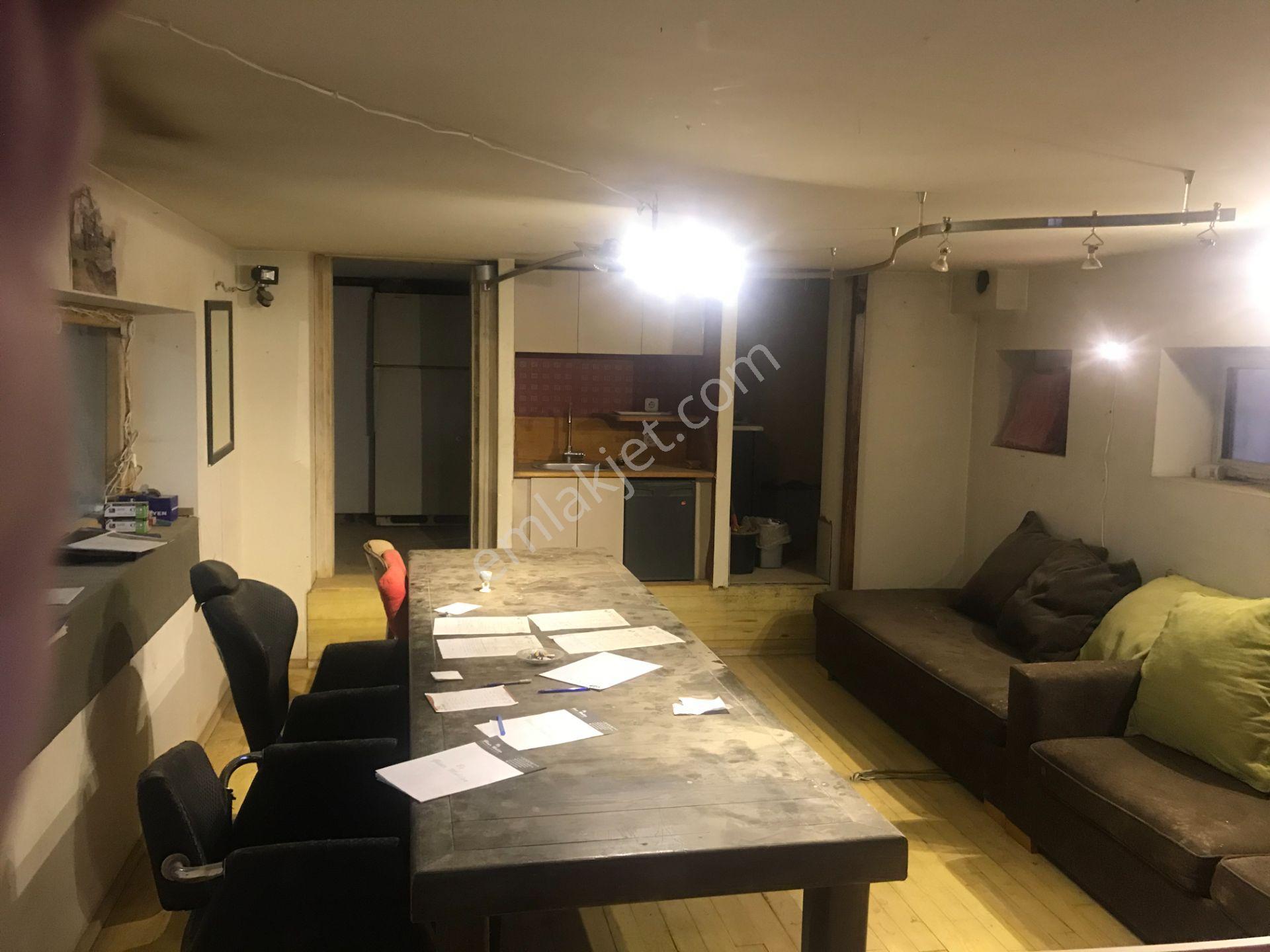 Kiralık Marangoz Atölyesi Malzemeleriyle Beraber Hava Parası Yok - Görsel 17