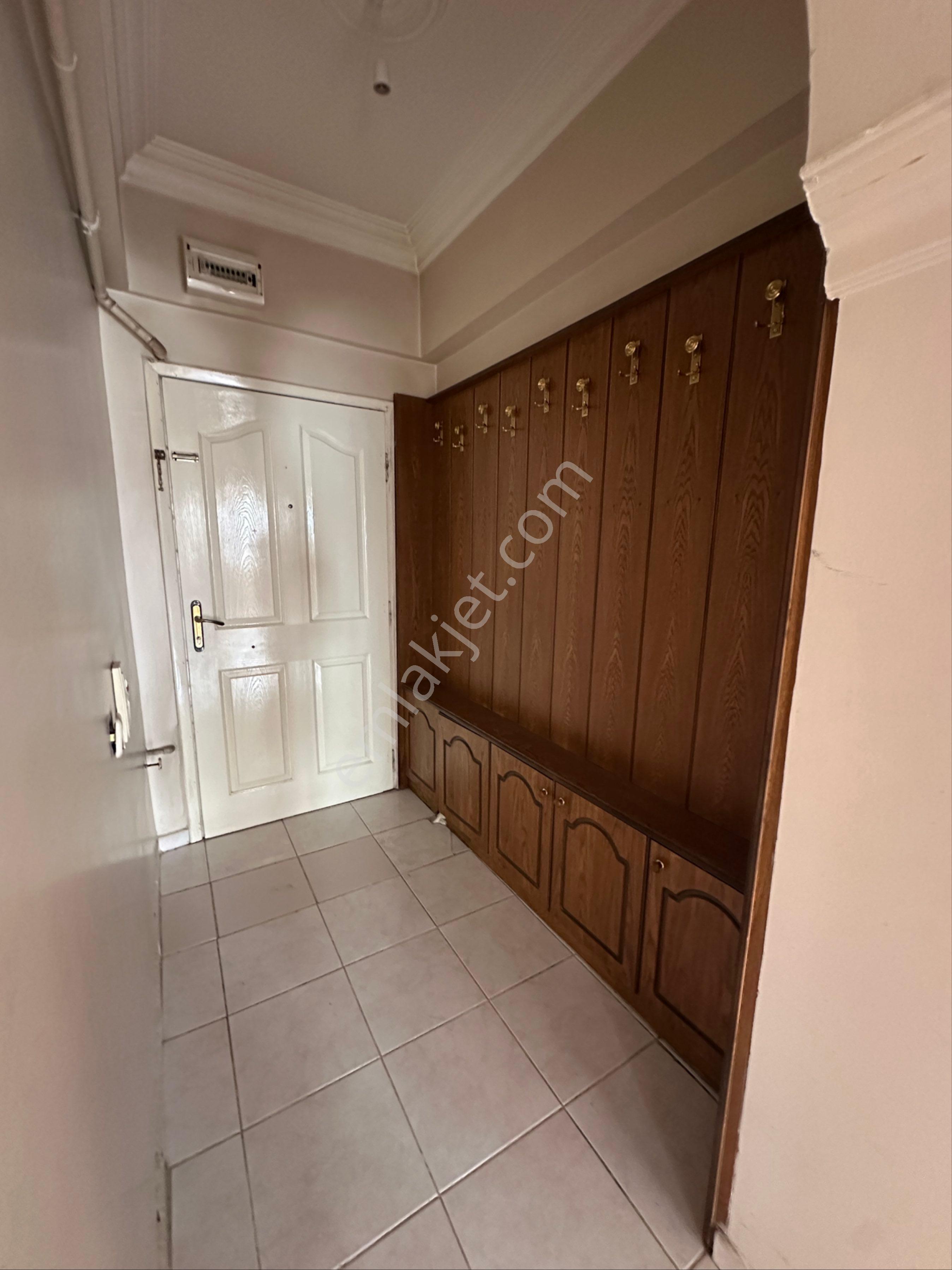 Turan Mahallesi’nde Cadde Üzeri 3+1 Daire – 120 M², Çift Balkon, Kombili - Görsel 8