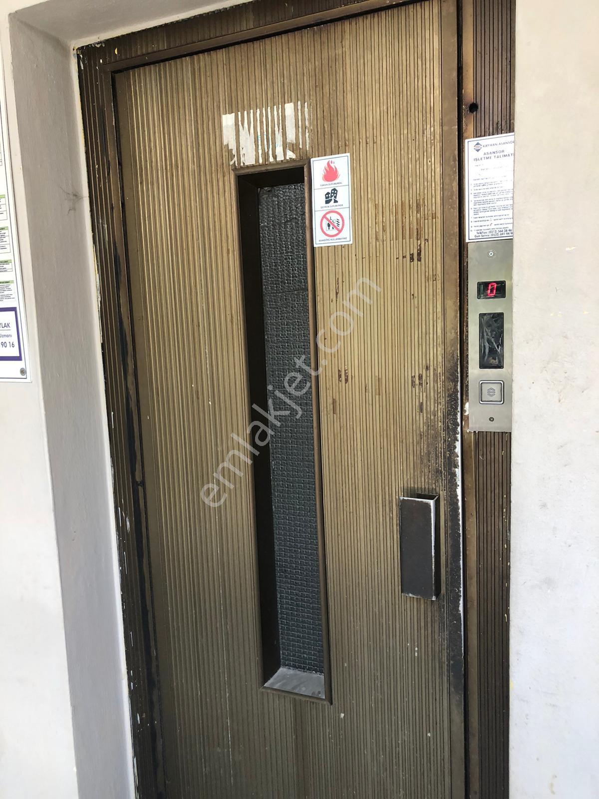 Muğla Emlaktan Gop Meydanda 35m 1+1 Asansörlü Ofis Büro - Görsel 3