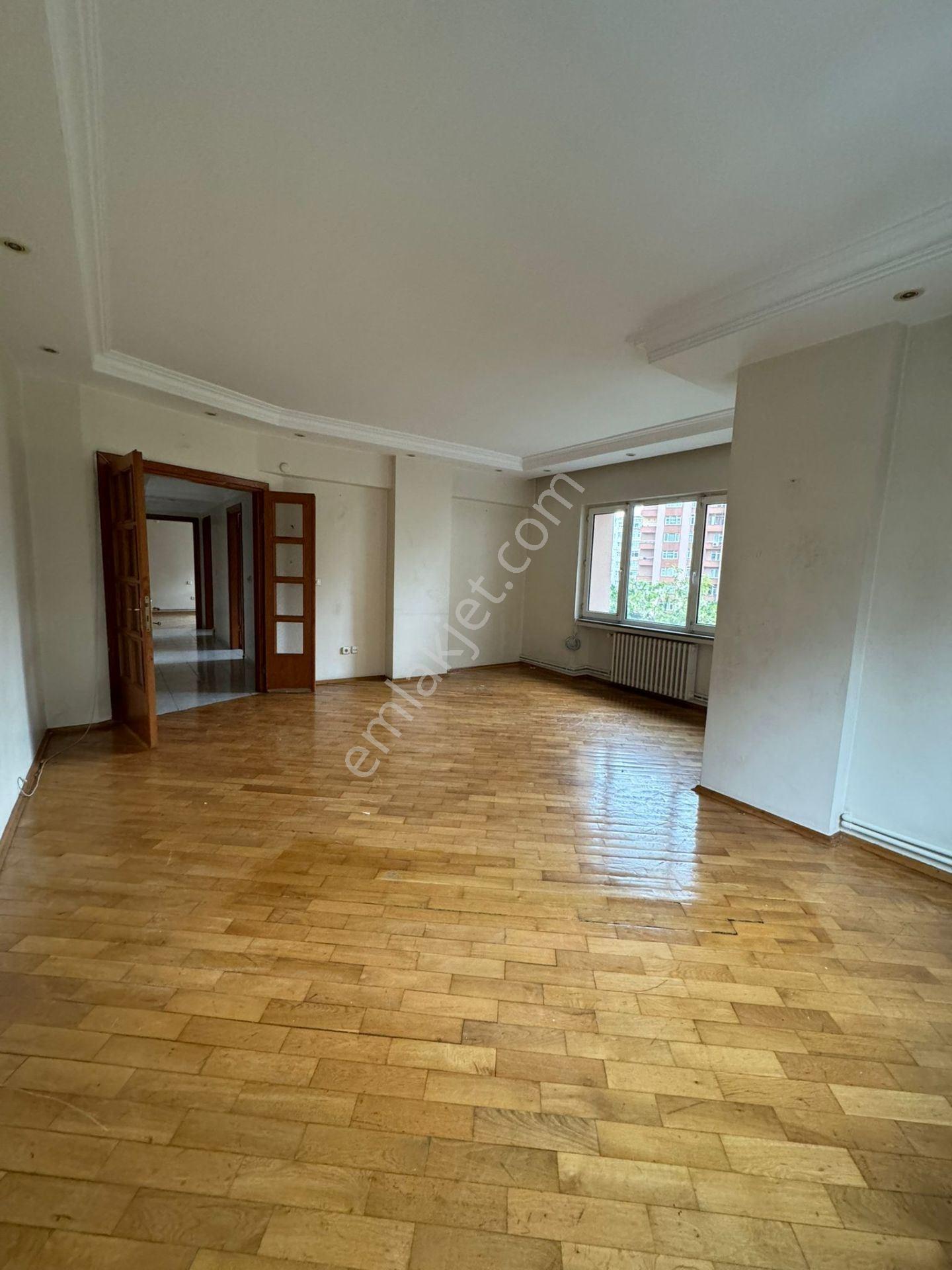 Maltepe Girne Mahallesinde 3+1 Ferah Kiralık Daire - Görsel 6