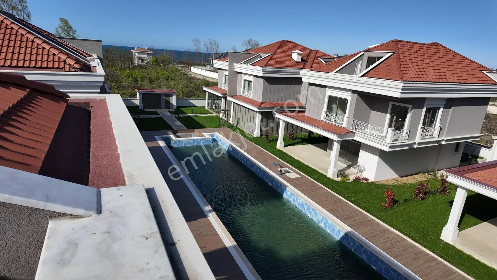 Gülyalının Prestijli Lokasyonunda, Oturuma Hazır Modern Villa - Görsel 14