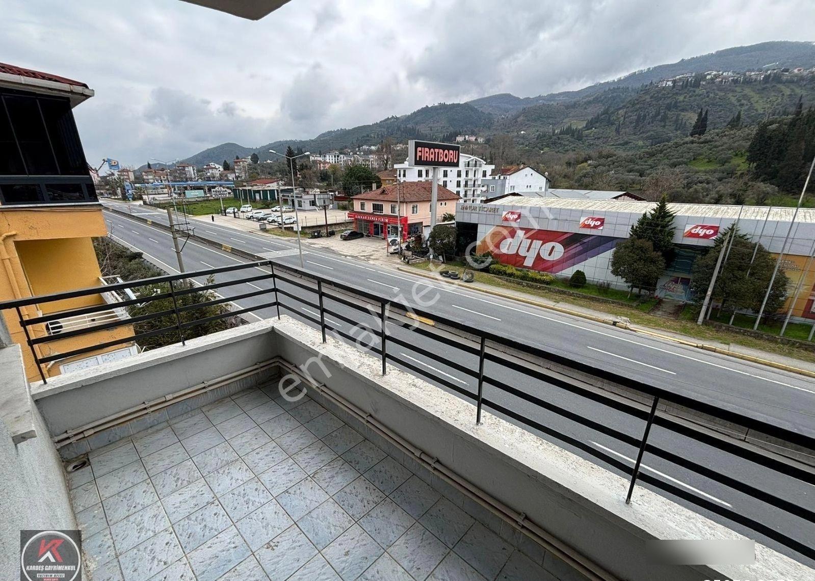 Karamürsel Ereğli ’de Deniz Manzaralı 3+1 Sahile Yakın Satılık Daire - Görsel 24