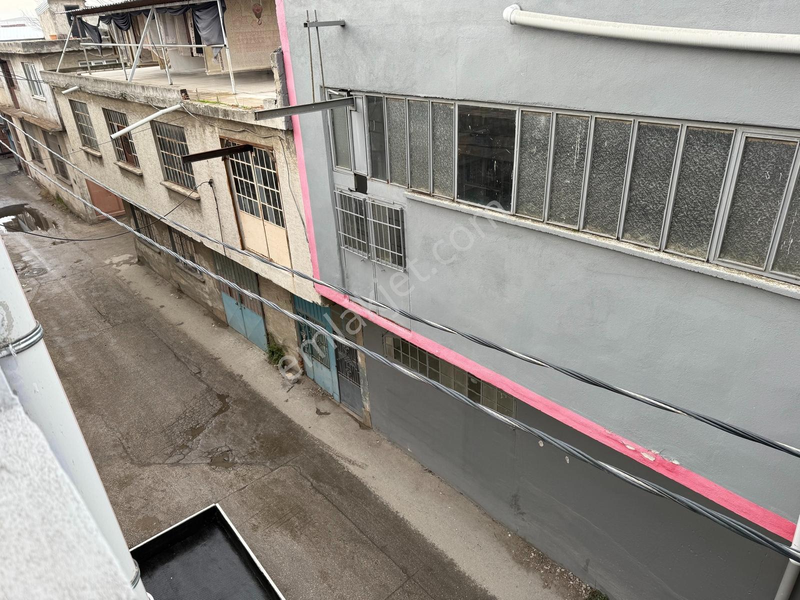 Altınova'da 2 Katlı Satılık İş Yeri - Görsel 11