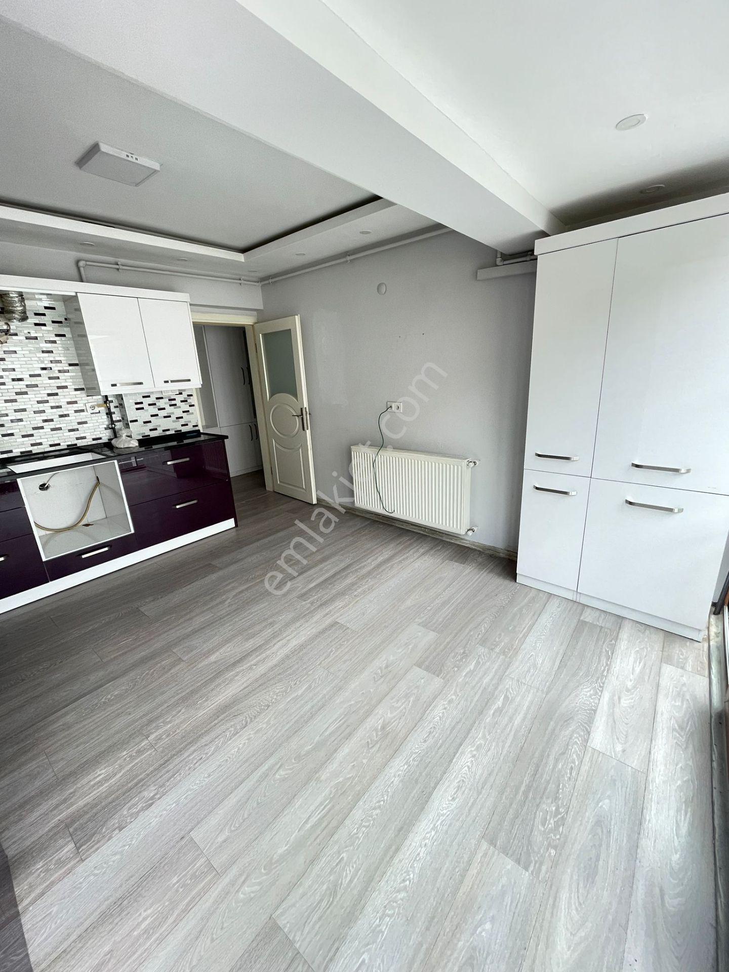 Hazar Gayrimenkul'den Merkezde Doğalgazlı Kiralık Daire & Ofis - Görsel 4