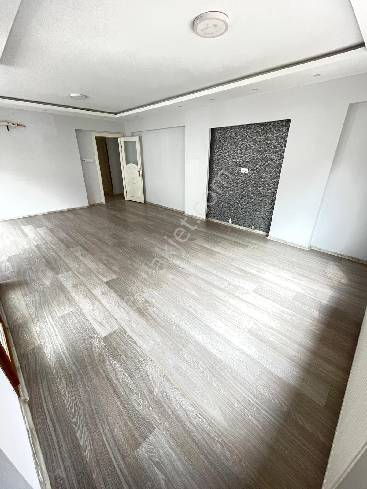 Hazar Gayrimenkul'den Merkezde Doğalgazlı Kiralık Daire & Ofis - Görsel 14