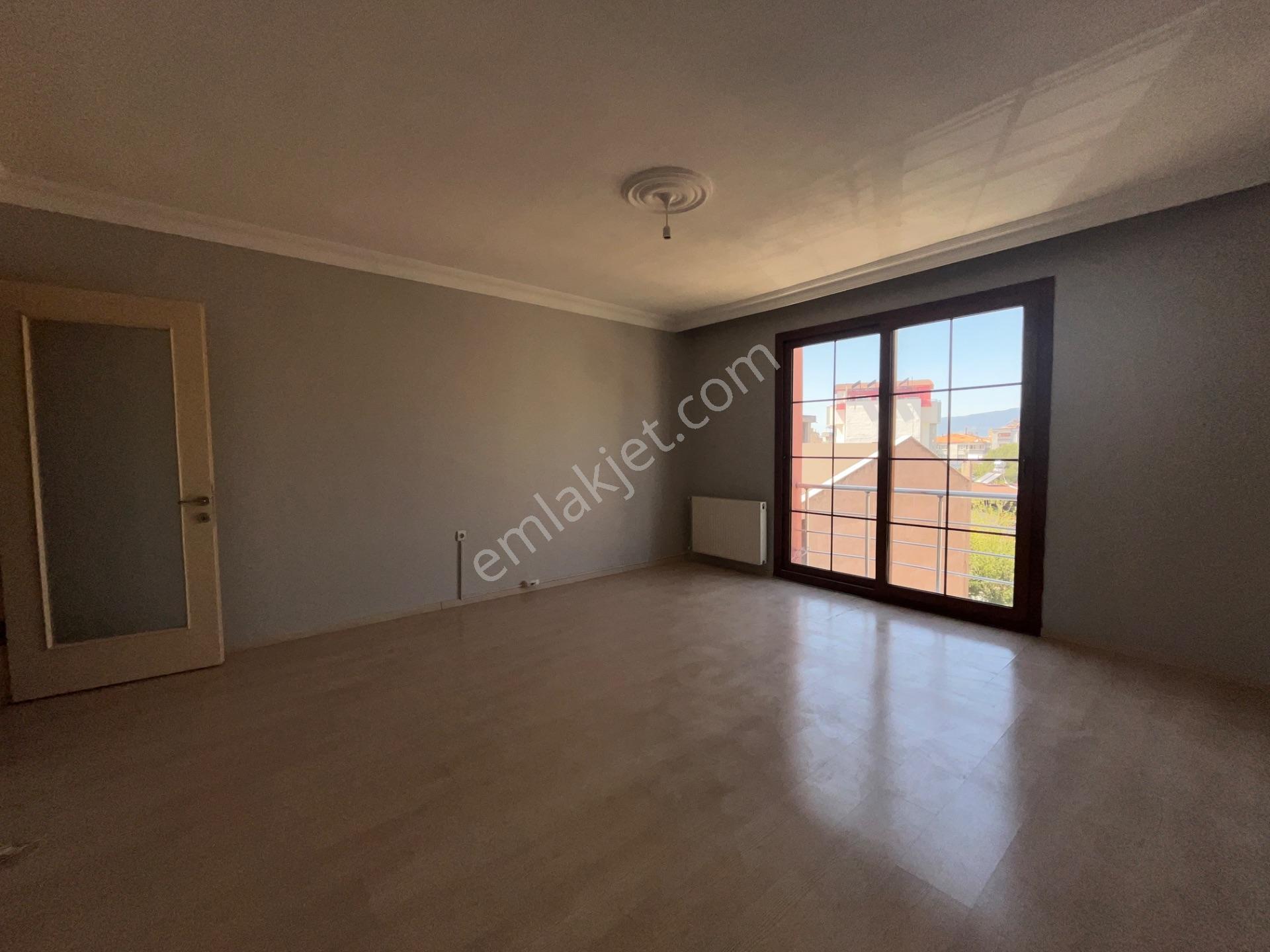 Pazartesi Pazarı Yanı Ara Kat 3+1 Satılık Daire - Görsel 11
