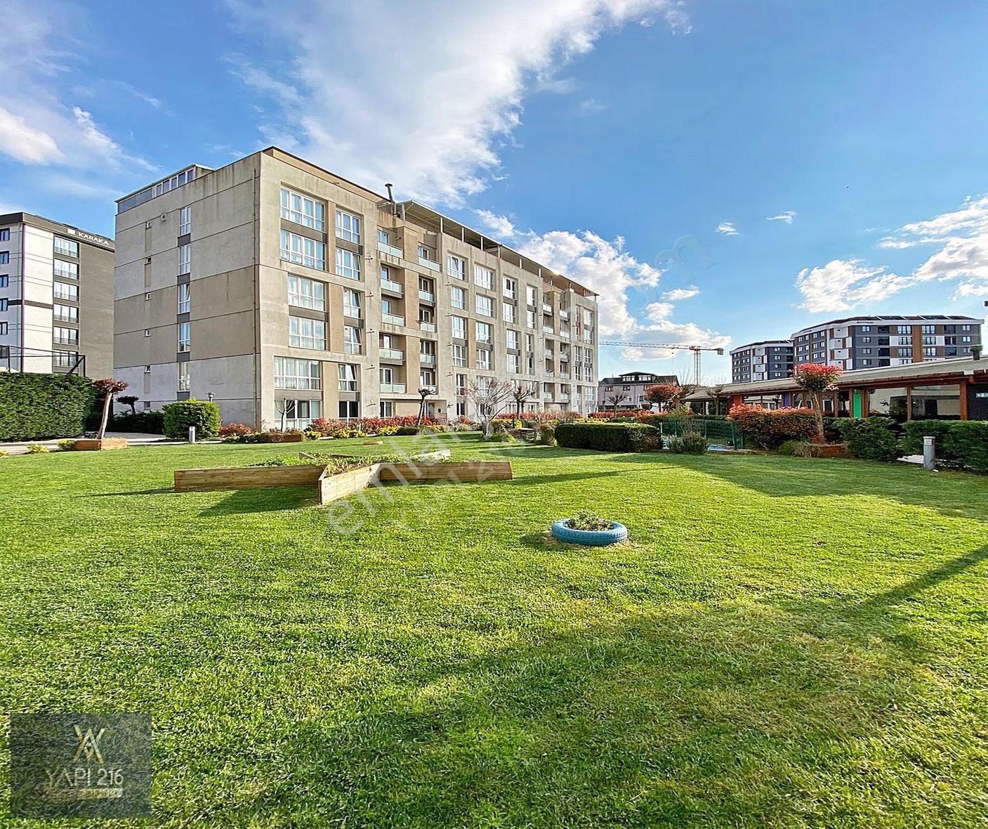 Sultanbeyli'de Site İçinde, Merkezi Konumda 2+1 Satılık Daire