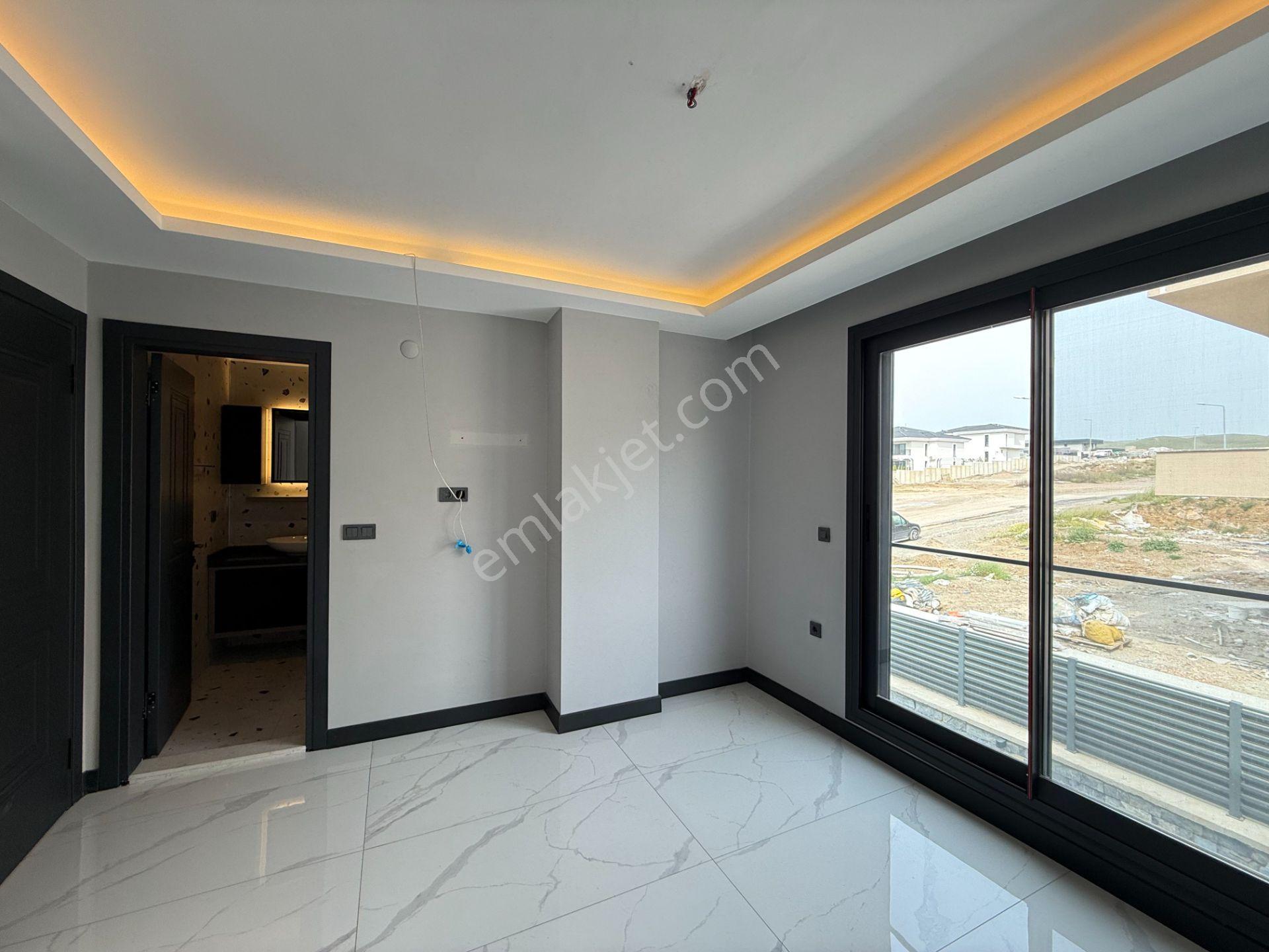 Veri'den Bahçeşehir'de Havuzlu, Köşe Konum 5+1 Satılık Villa! - Görsel 19