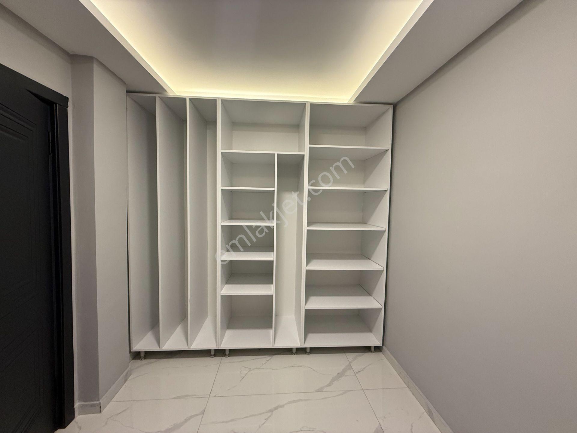 Veri'den Bahçeşehir'de Havuzlu, Köşe Konum 5+1 Satılık Villa! - Görsel 29