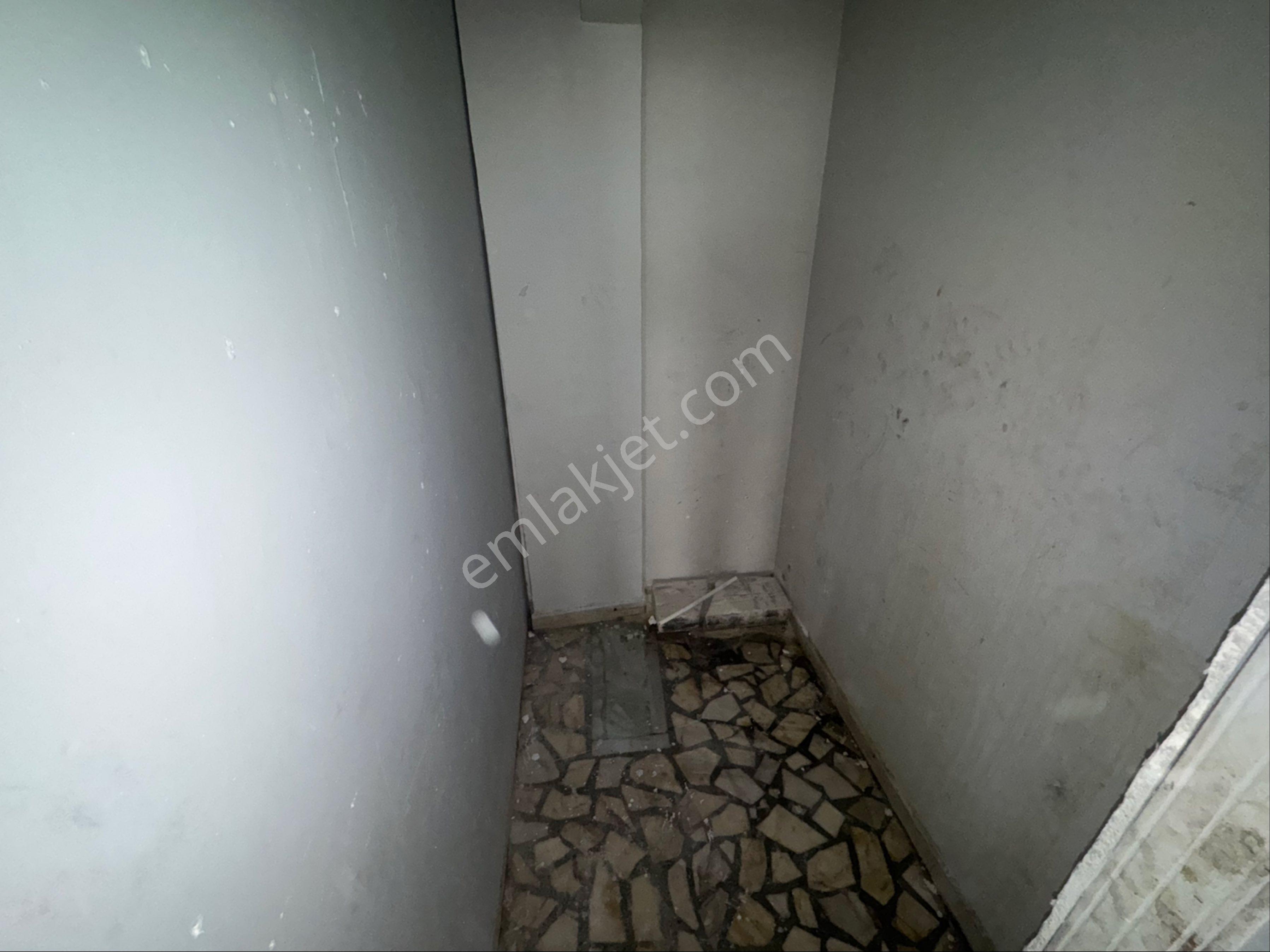 Esenler Menderes Mah Türkiye Emlak 200m² Kiralık 1. Kat Dükkan - Görsel 9