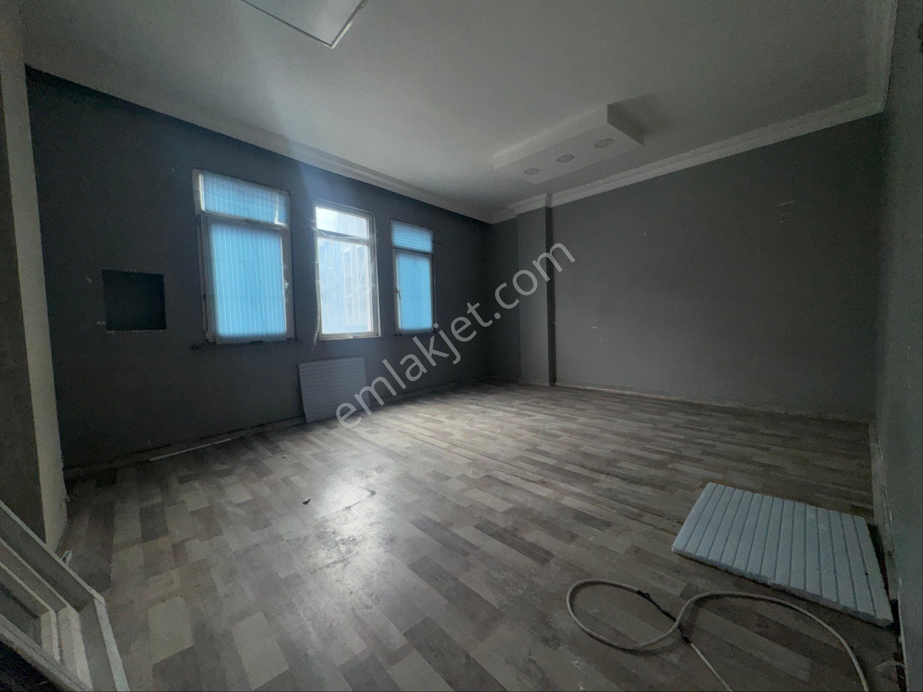 Esenler Menderes Mah Türkiye Emlak 200m² Kiralık 1. Kat Dükkan - Görsel 6