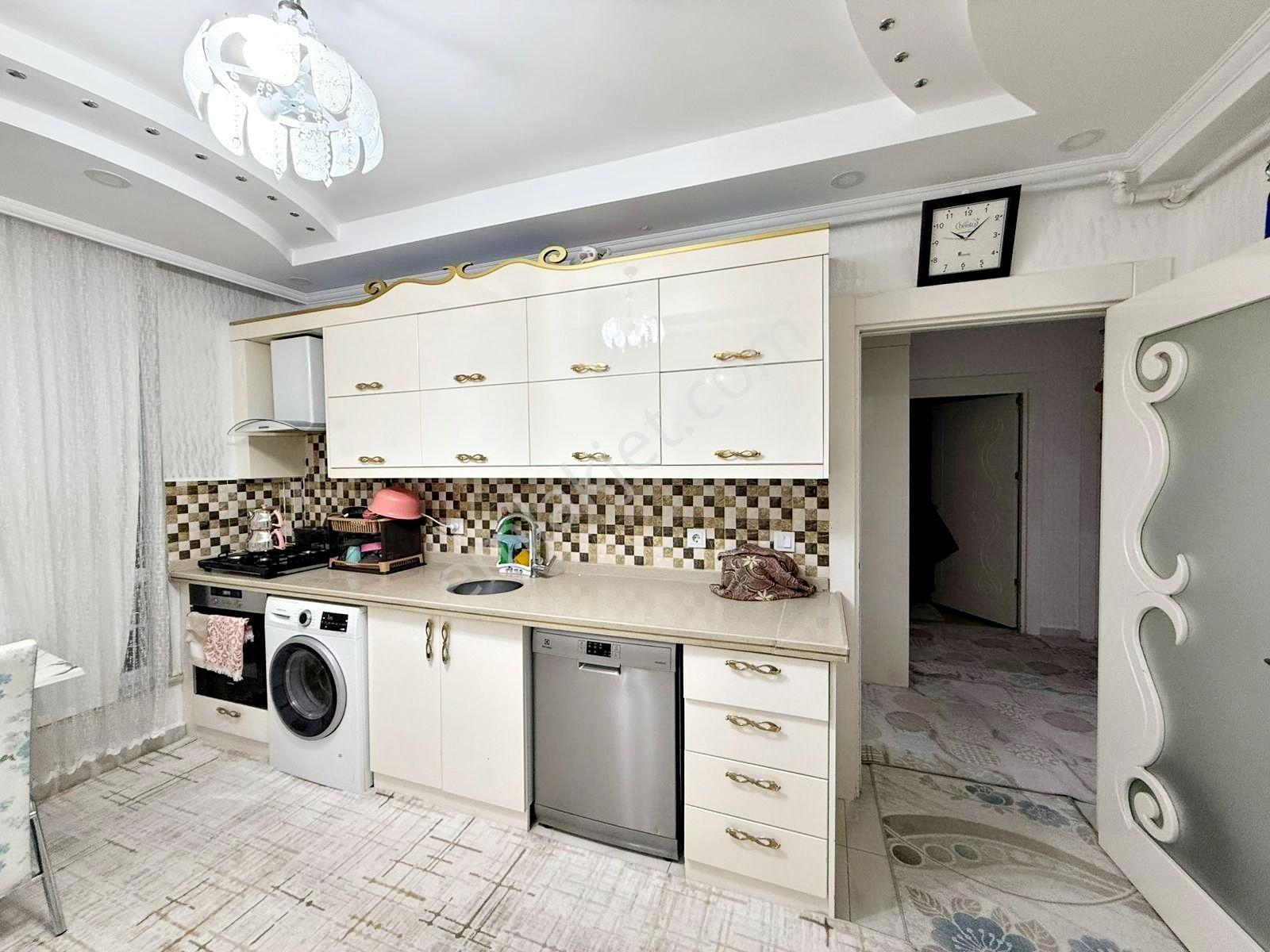 Karacaahmette Az Katlı Arayanlara! Cam Balkonlu Bakımlı Lüx 2+1 - Görsel 29