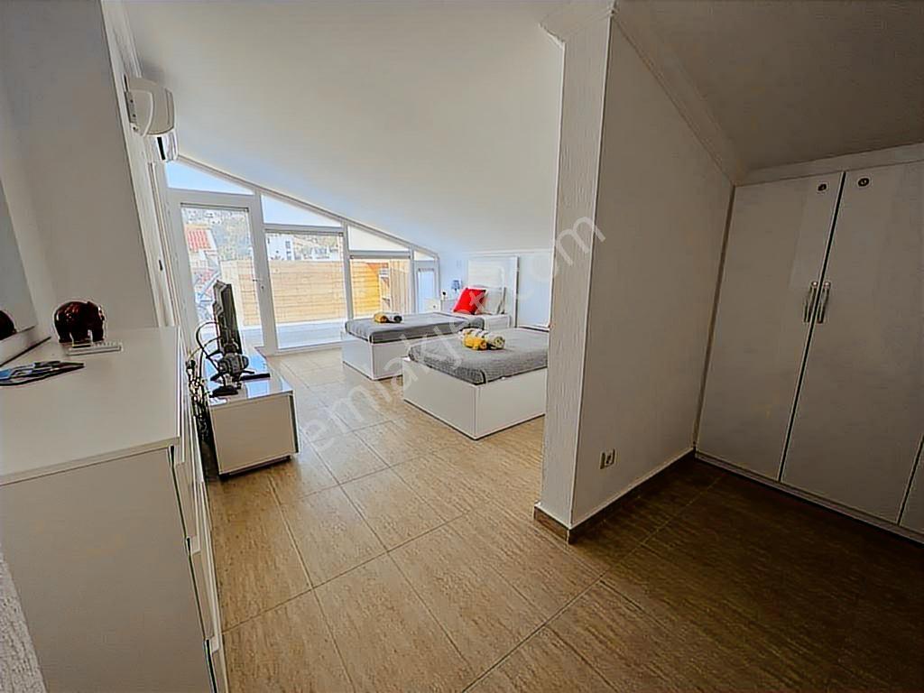 Kalkan Merkezde - Çağdaş Tasarımlı 5 Yatak Odalı Villa - Görsel 16