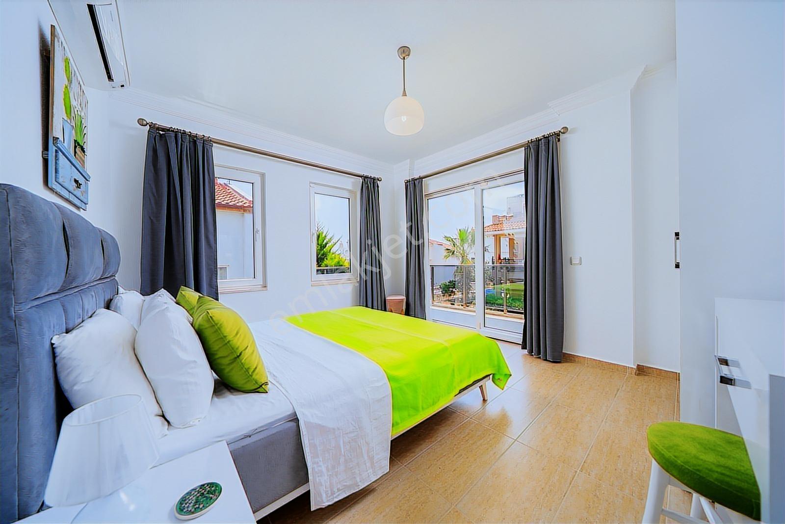 Kalkan Merkezde - Çağdaş Tasarımlı 5 Yatak Odalı Villa - Görsel 23
