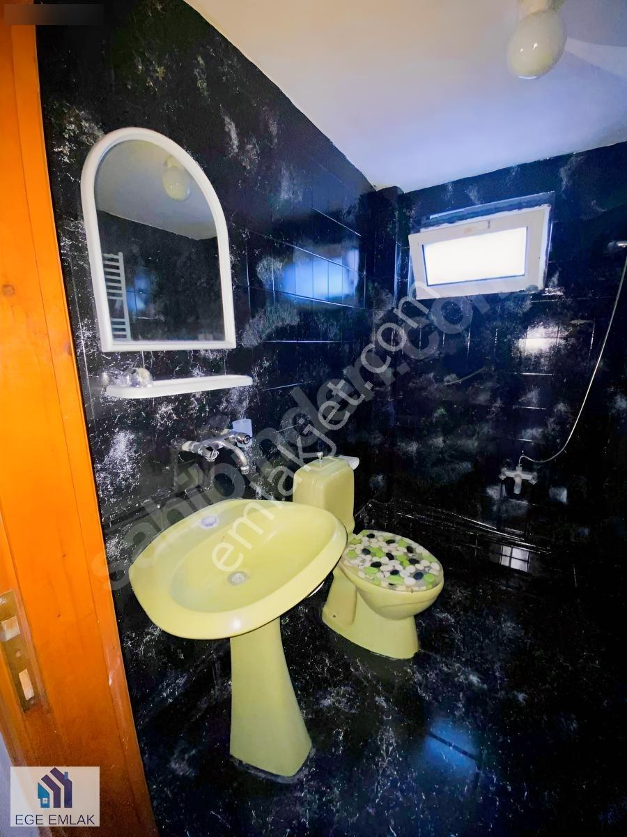Ege Emlaktan Cennet Bahçesi Yanında Geniş Kiralık 3+1 Daire - Görsel 16