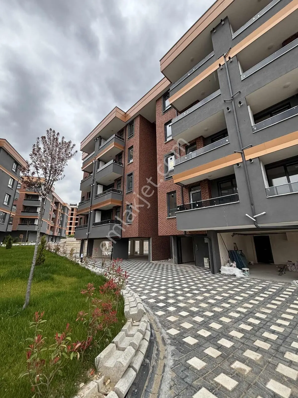 Mobiliyum Avm Karşısı Meta Suit Sitesi Kiralık Daireler