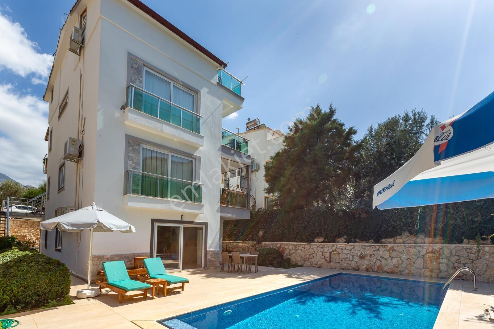 Kalamar'da Kiralama Lisanslı 2 Yatak Odalı Daire