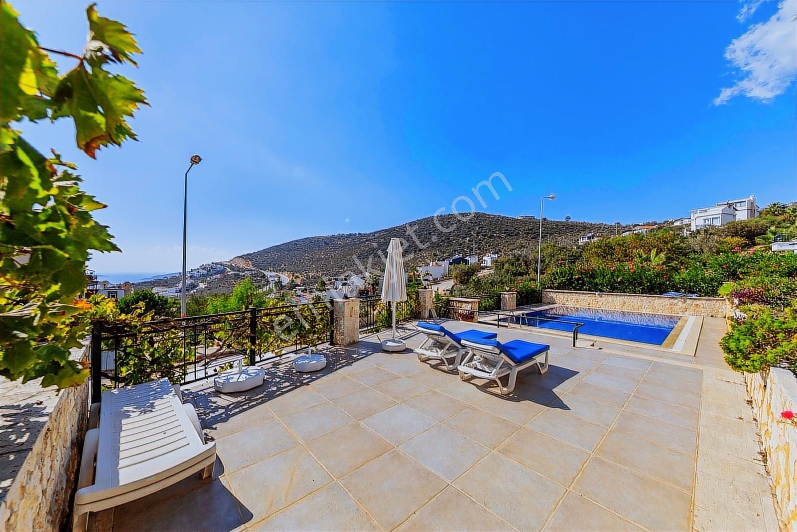 Kalkan'da 3+1 Deniz Manzaralı Dublex Daire - Görsel 24