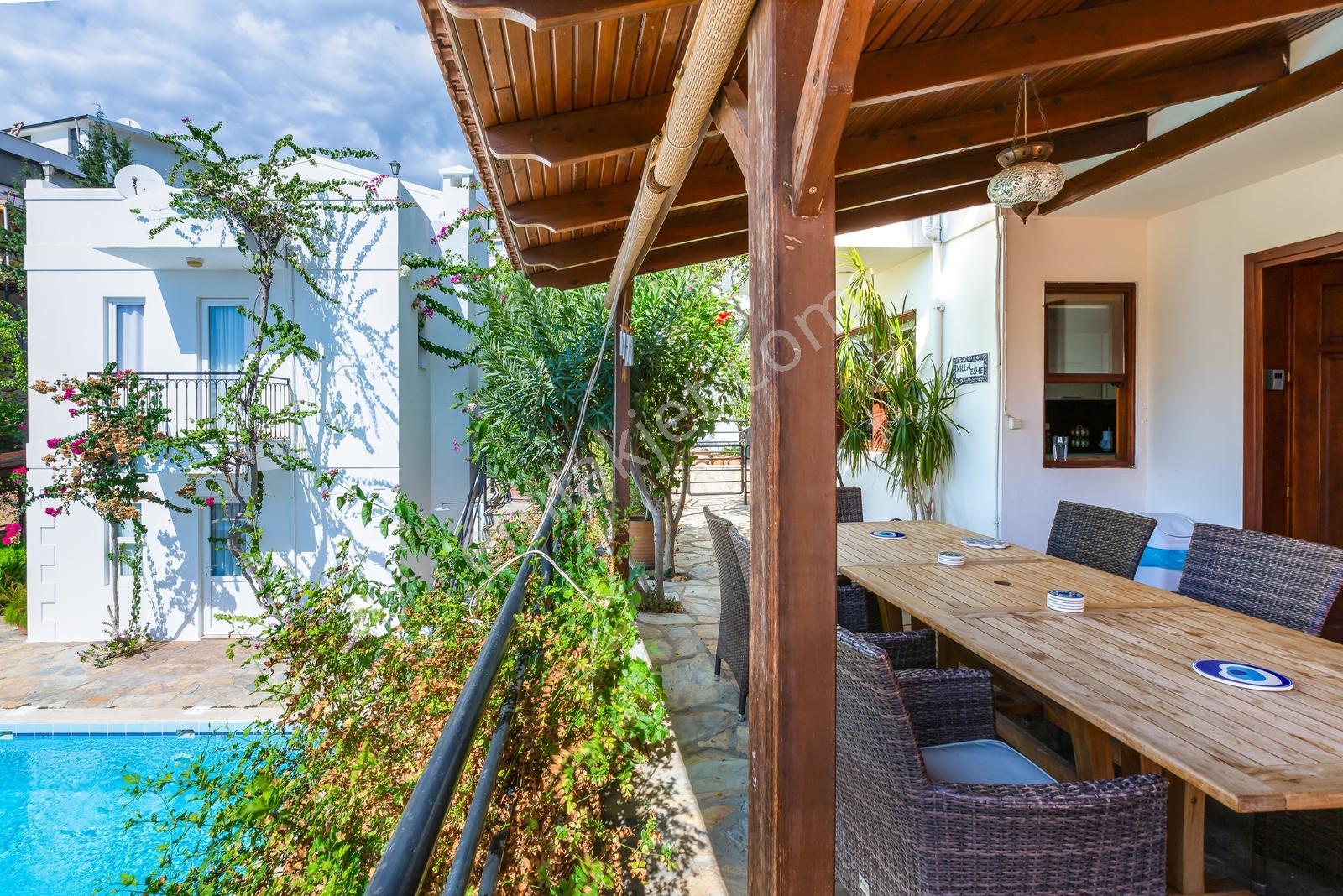 Kalkan Oldtown'da 4+1 Deniz Manzaralı Villa - Görsel 23