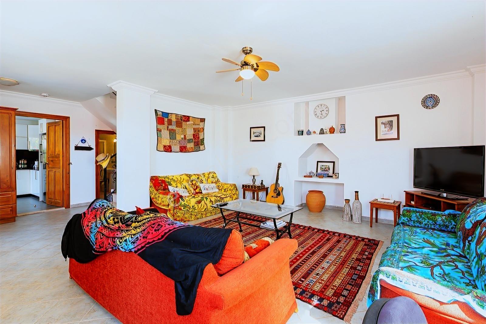 Kalkan Oldtown'da 4+1 Deniz Manzaralı Villa - Görsel 10