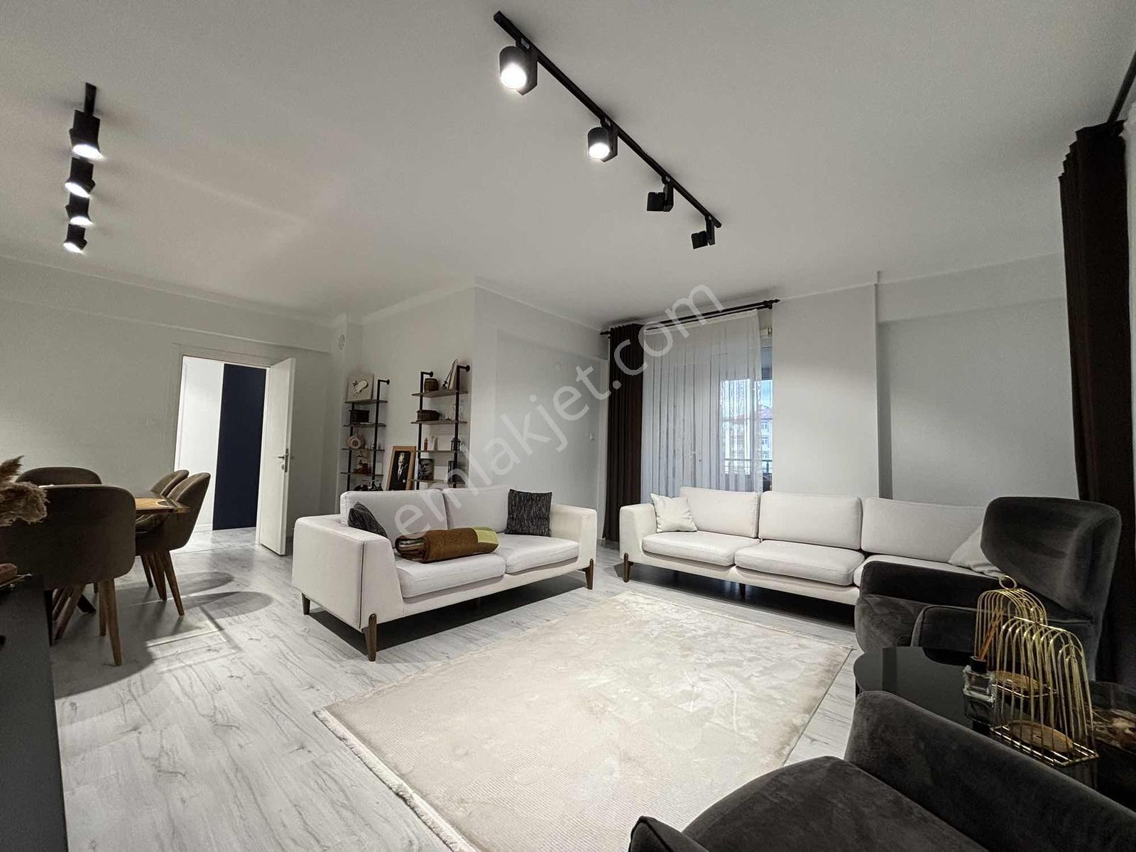 Remax Yasir | Çarşamba Yeşil Irmak Site İçi Ara Kat Satılık 3+1 - Görsel 20