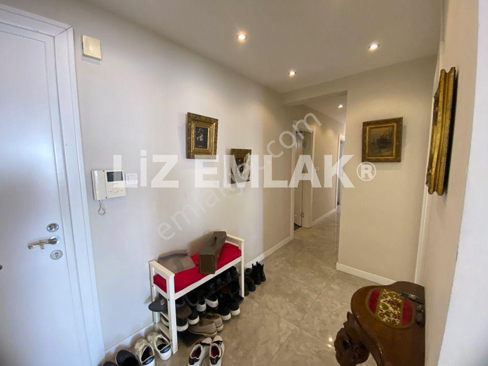 Kadıköy Göztepe Sahilde Deniz Manzaralı 225m2. 4+1 Kiralık Daire - Görsel 24