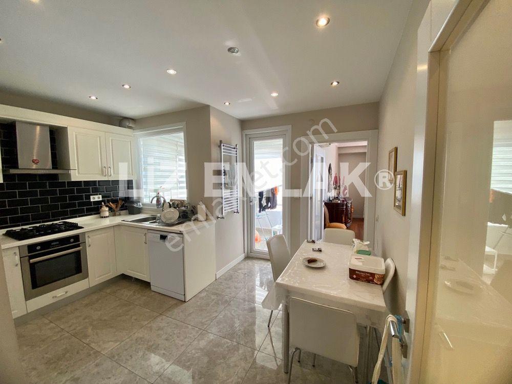 Kadıköy Göztepe Sahilde Deniz Manzaralı 225m2. 4+1 Kiralık Daire - Görsel 19