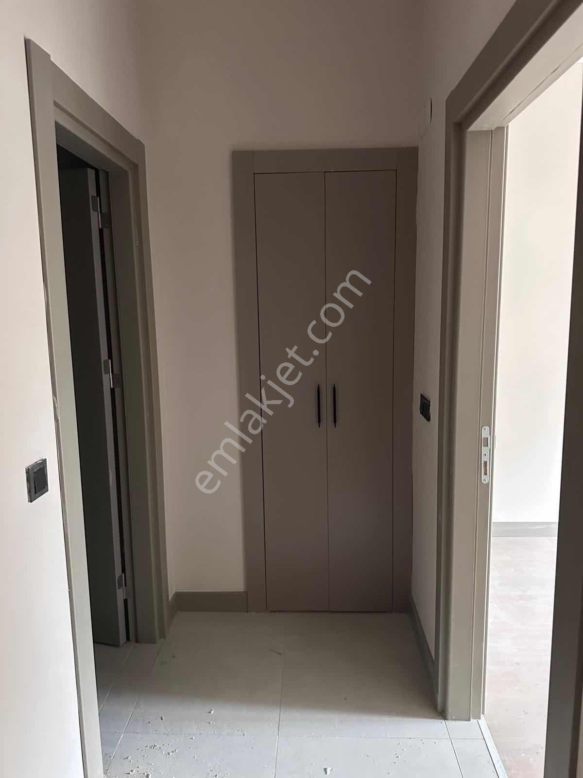 Çarşı Merkezde Kiralık 2+0 Daire - Görsel 10