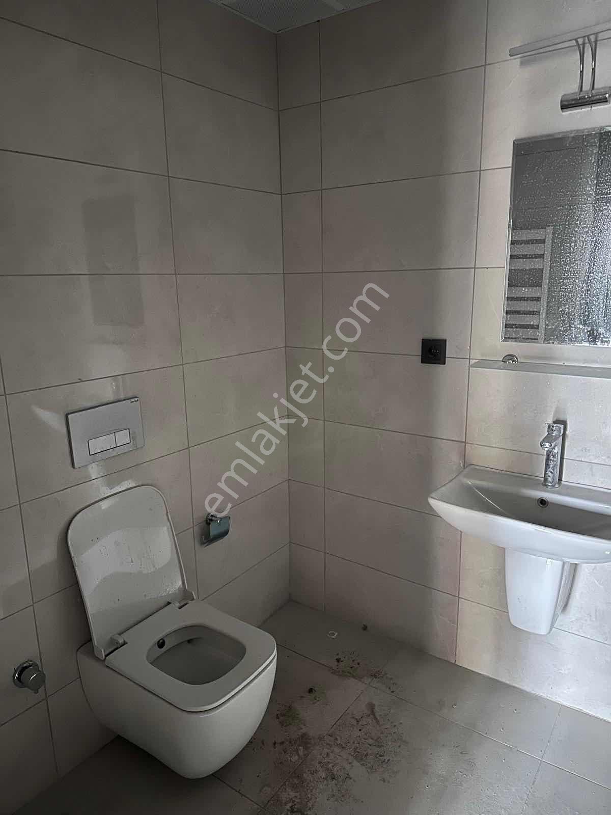 Çarşı Merkezde Kiralık 2+0 Daire - Görsel 11