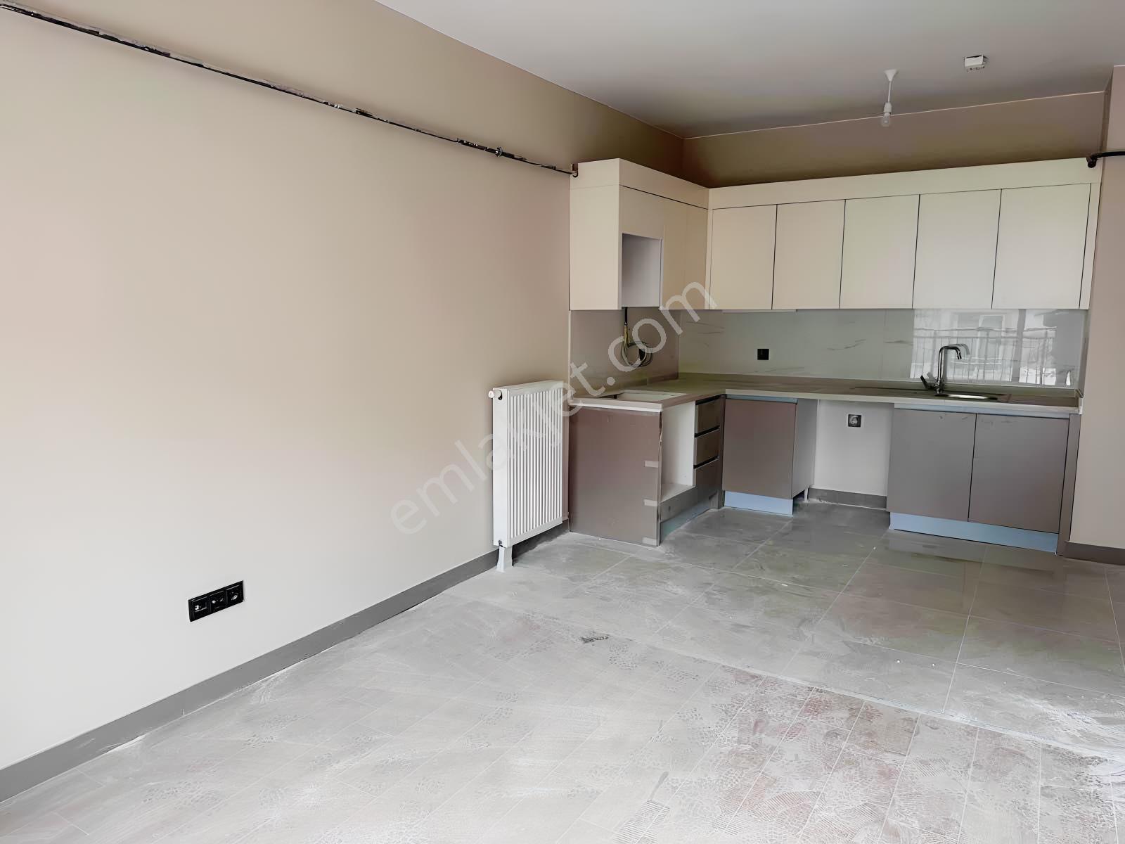 Çarşı Merkezde Kiralık 2+0 Daire - Görsel 3
