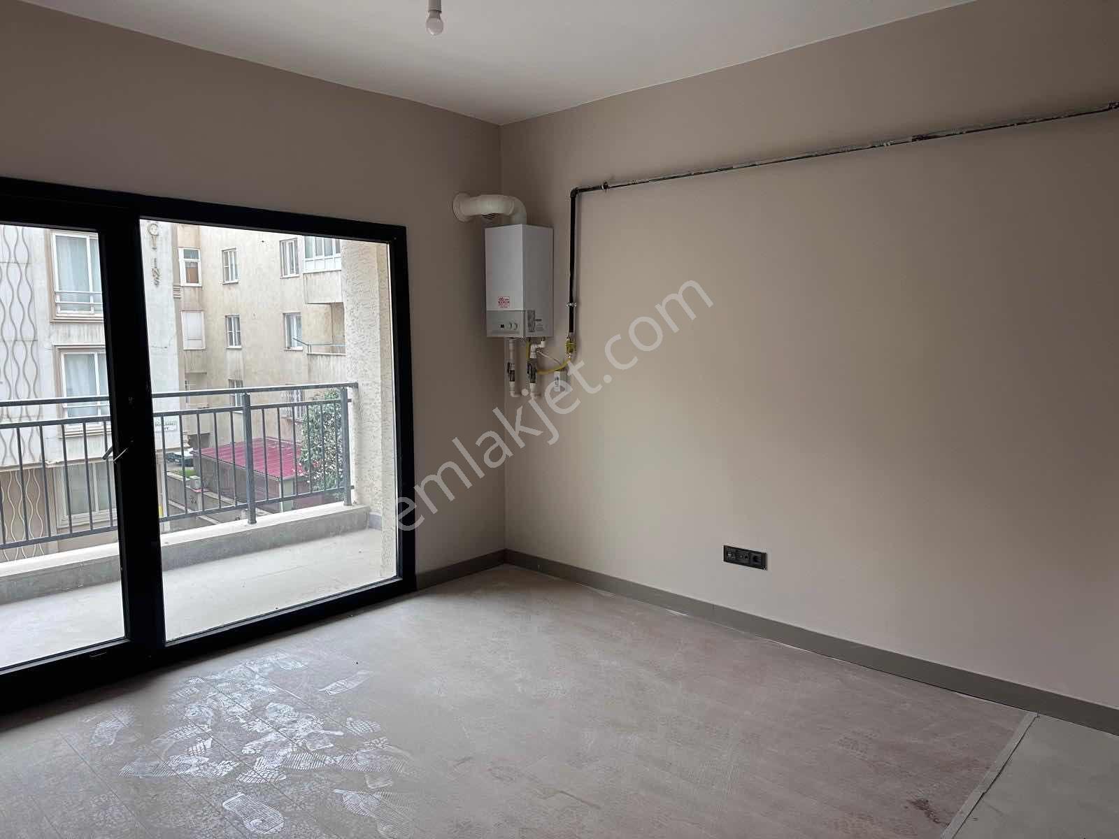 Çarşı Merkezde Kiralık 2+0 Daire - Görsel 2
