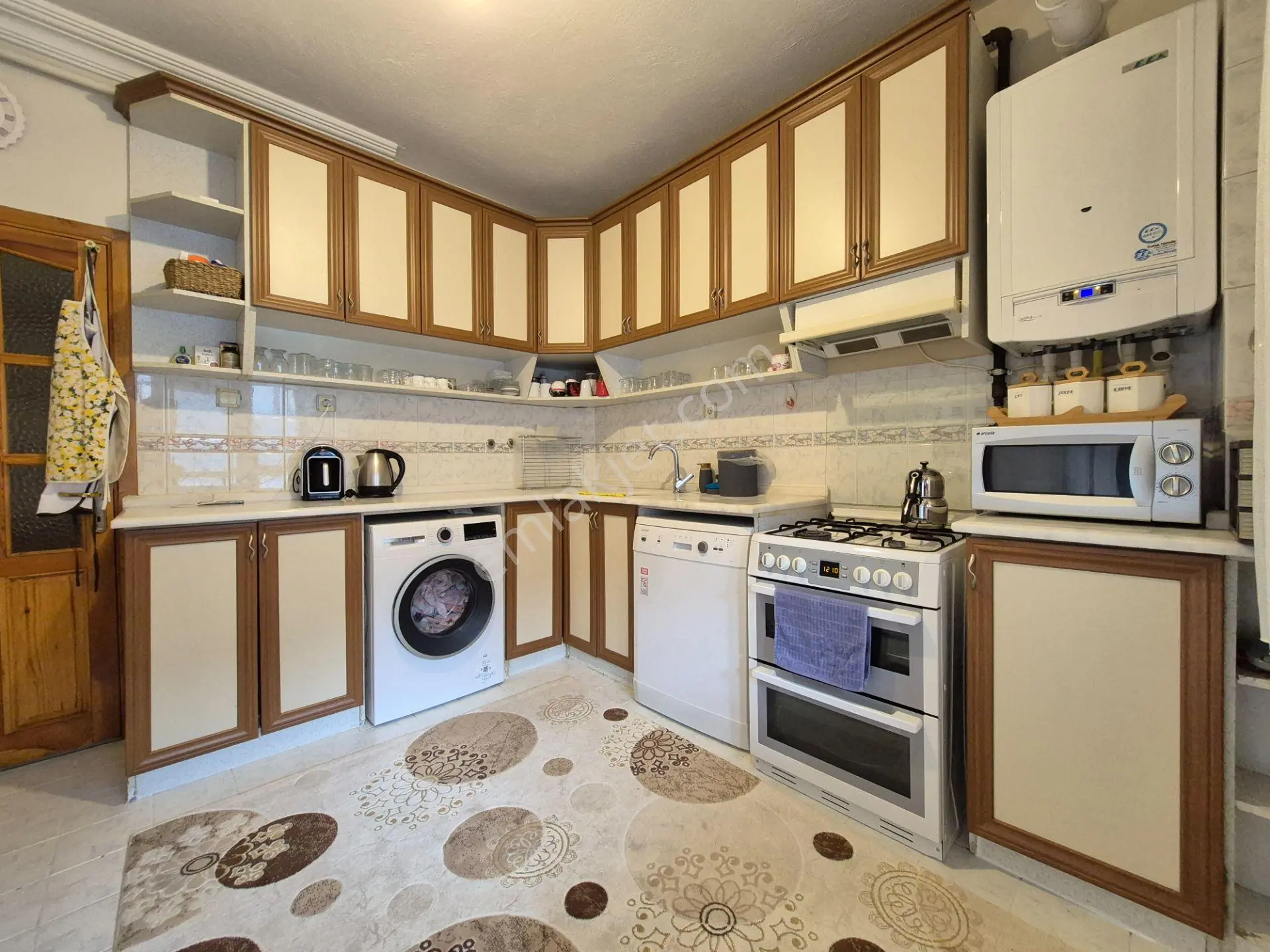 Alavardı Mah. Beyşehir Caddesine Yakın 3+1 Masrafsız Daire