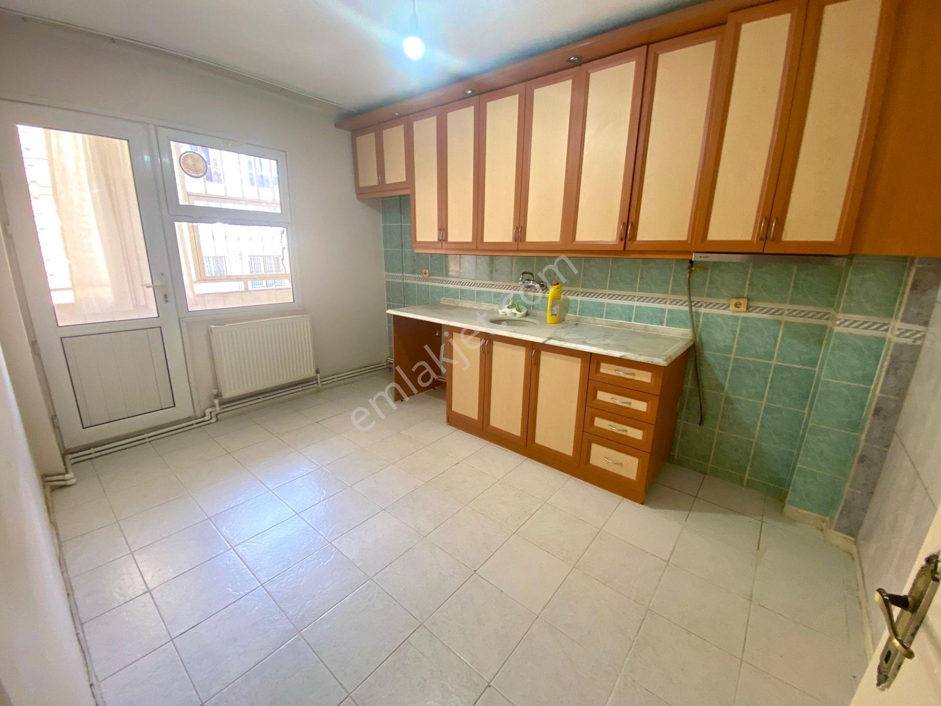 Arga'dan Buca Kozağaç Meydan Yakını D.gazlı 3+1 Kiralık Daire. - Görsel 7