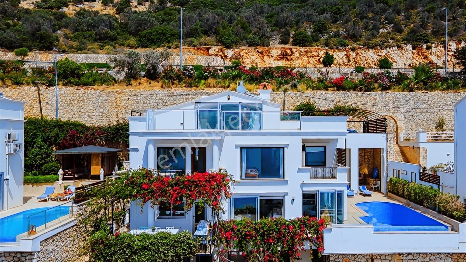 Muhteşem 5+1 Villa Emsalsiz Lokasyonda... - Görsel 12