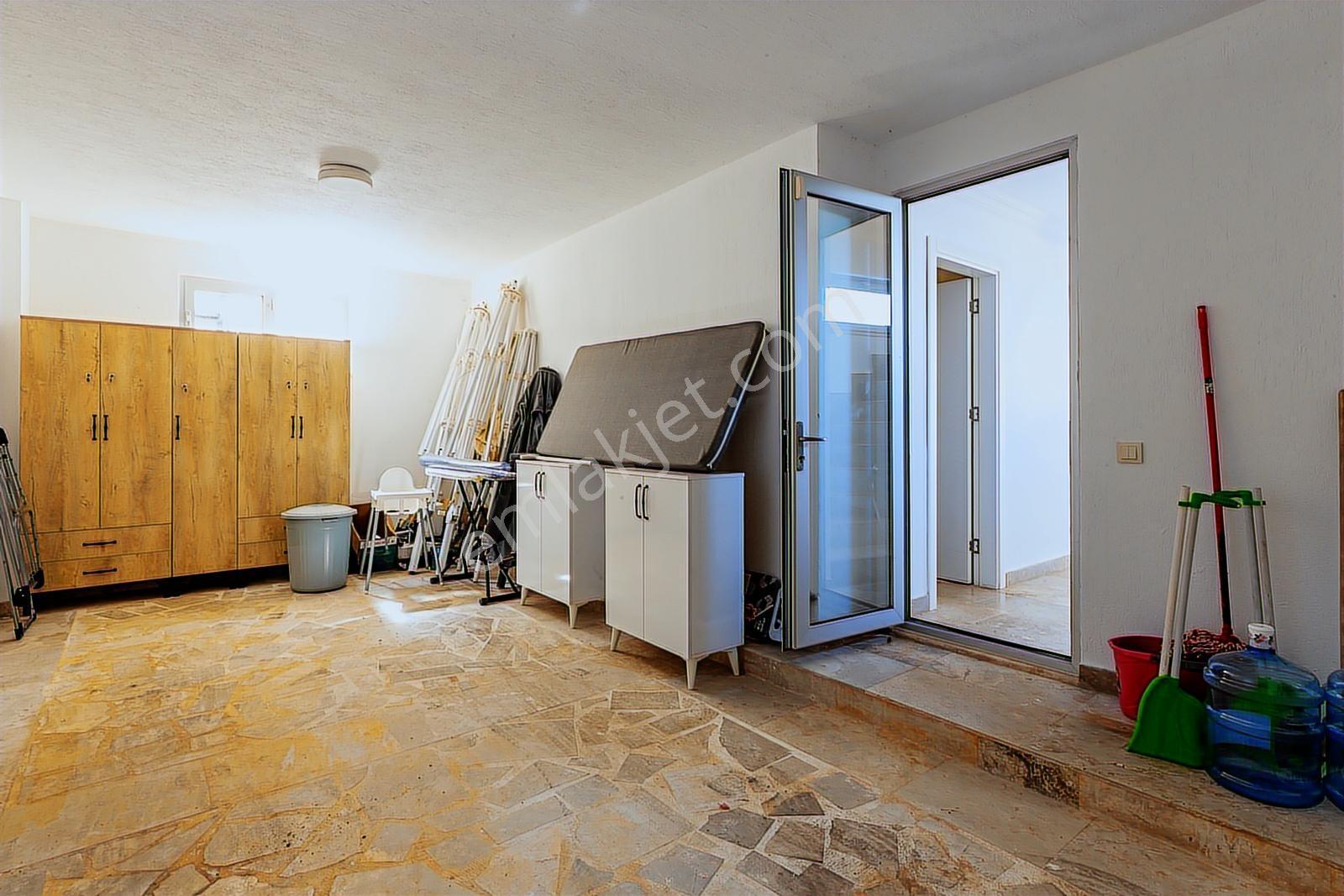 Kalkan Kızıltaşta Deniz Manzaralı 6+1 Lüks Villa - Görsel 8