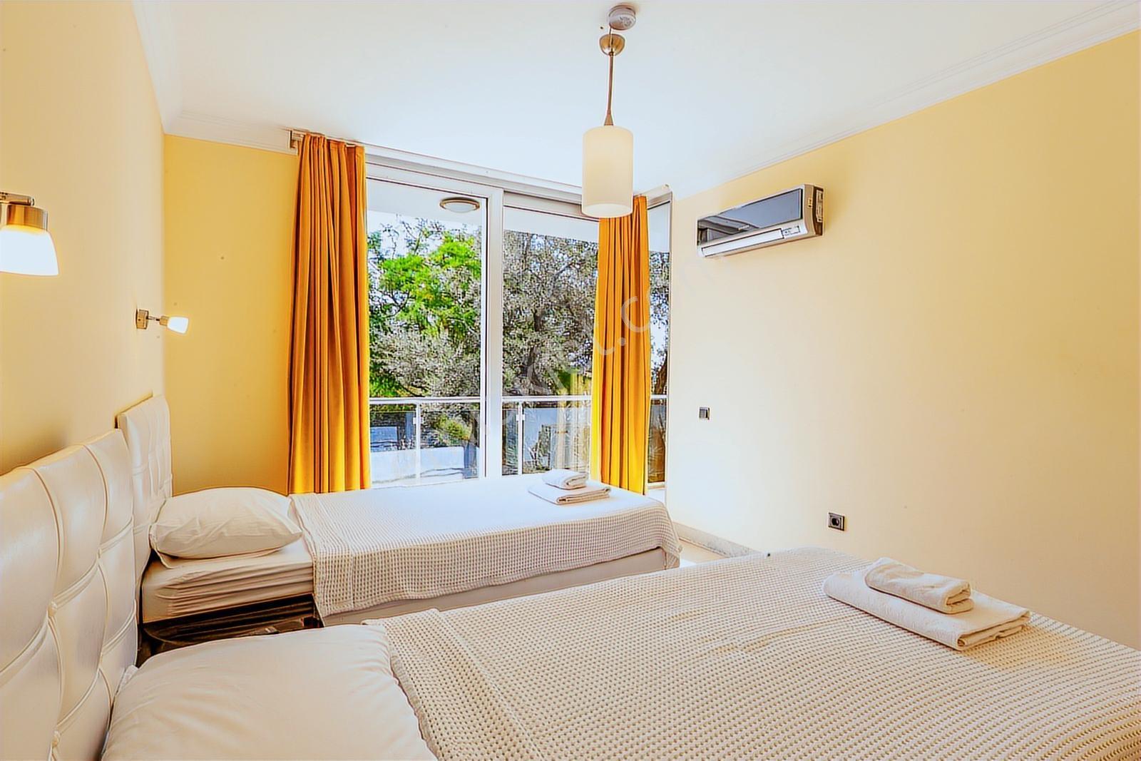 Kalkan Kızıltaşta Deniz Manzaralı 6+1 Lüks Villa - Görsel 9