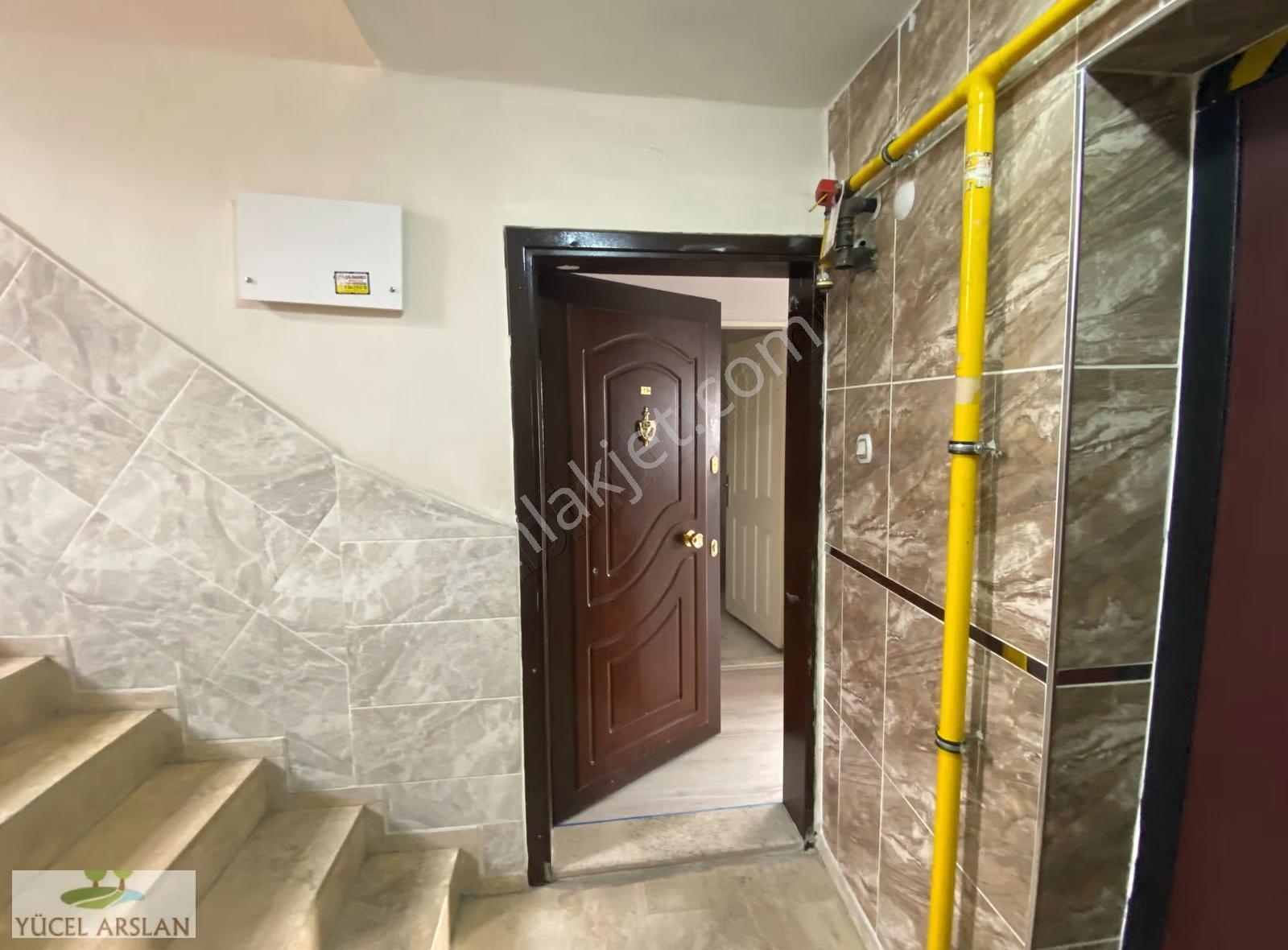 Çiğli De Satılık 3+1 Deniz Manzaralı Doğalgazlı Daire Yakakente - Görsel 2