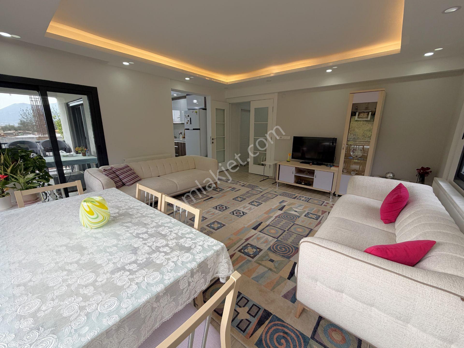 Kemalpaşa Dereköy’de Satılık Tripleks Özel Tasarımlı Villa - Görsel 6