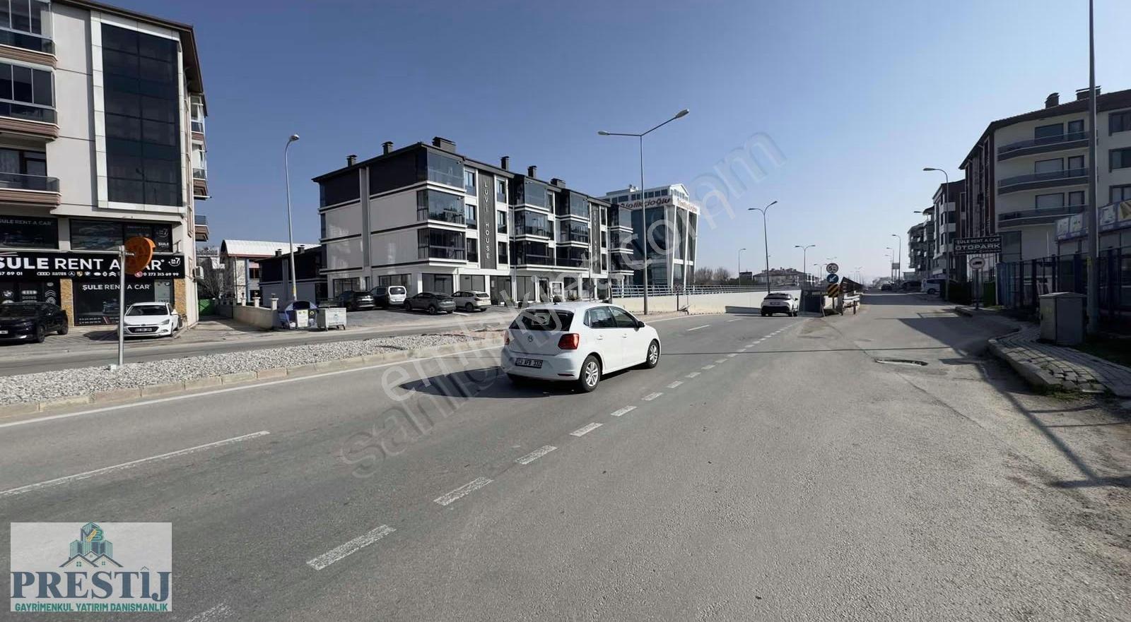 Filli Kavşakta Tapu,tarım,maliye'ye 500m Uzaklıkta Eşyalı Daire
